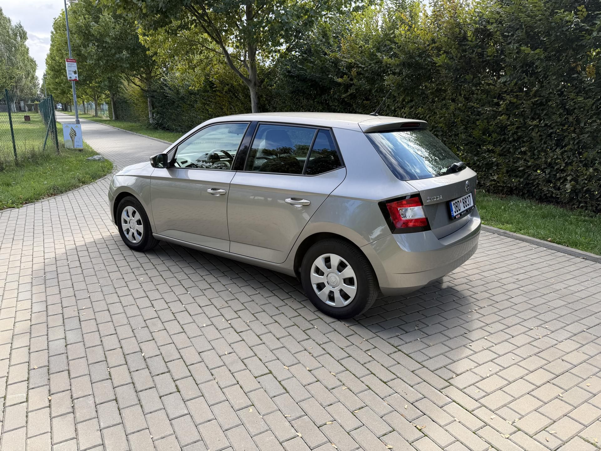 Škoda Fabia, 1.0 55 kW 83000 km - fotka 5