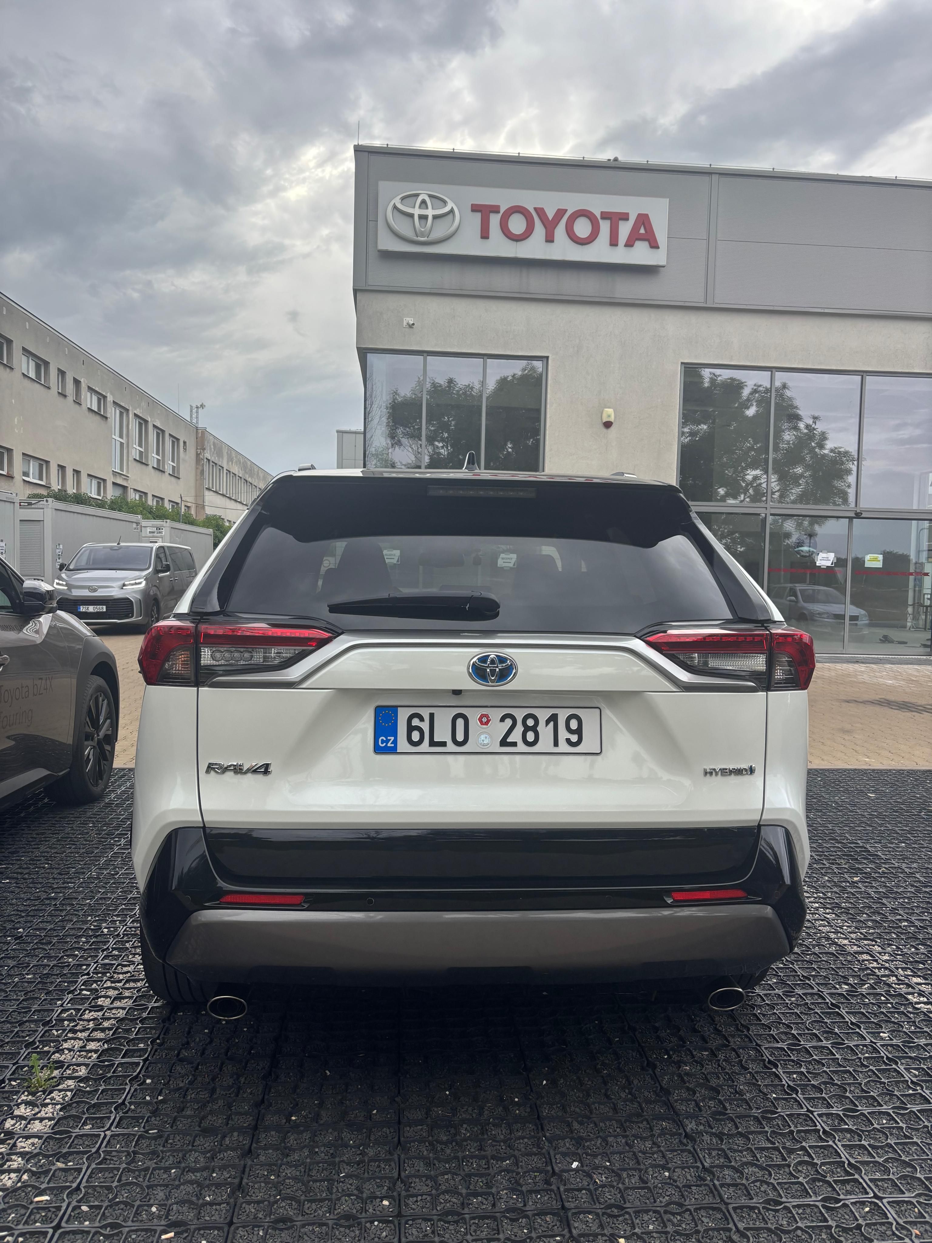 Toyota Rav4, Selection 4x4 top stav, servis - fotka 6