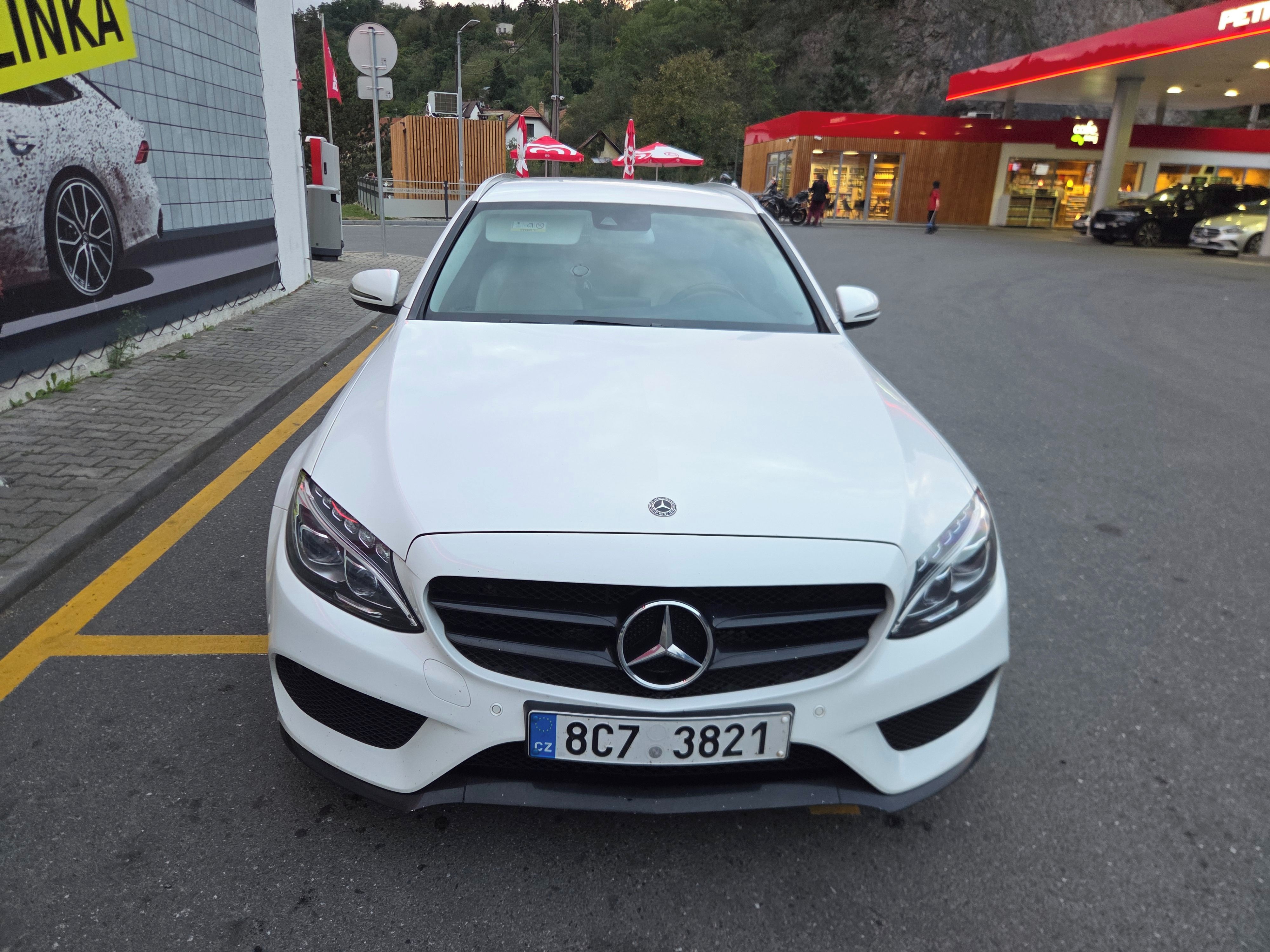 Mercedes-Benz Třídy C, Mercedes C 220 4matic AMG 2018 - fotka 3