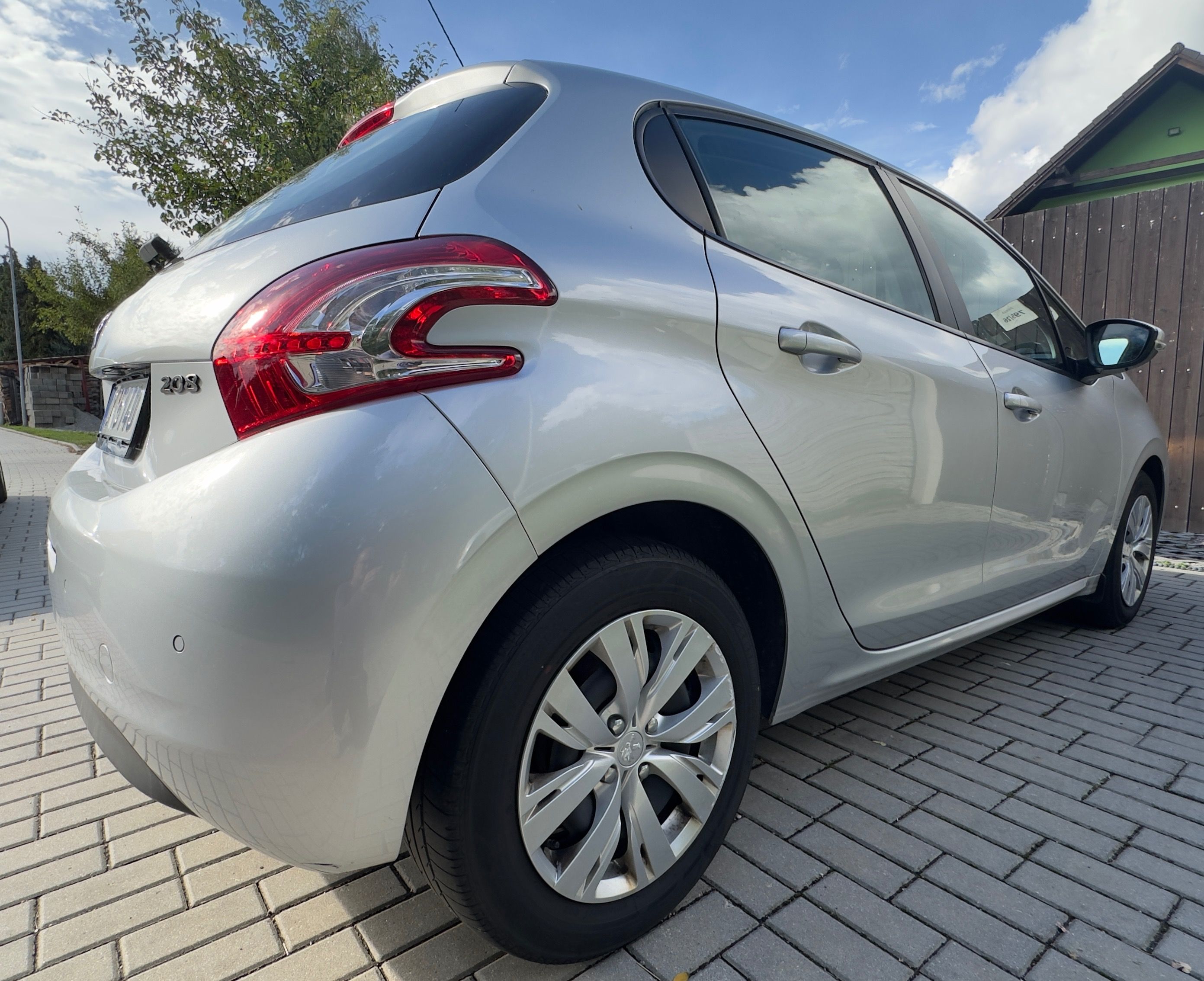Peugeot 208, 1.2 VTi -Servisováno i rozvody - fotka 6