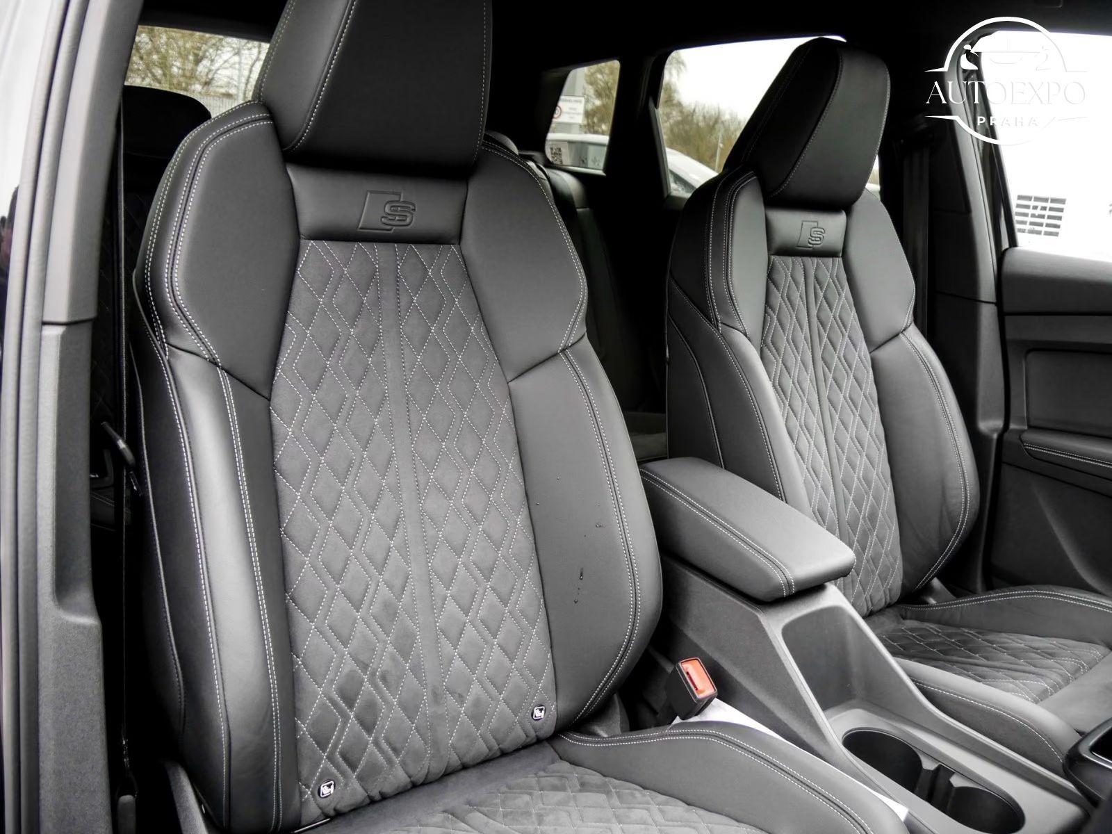 Audi Q4, 45 e-tron editionSLine* - fotka 6