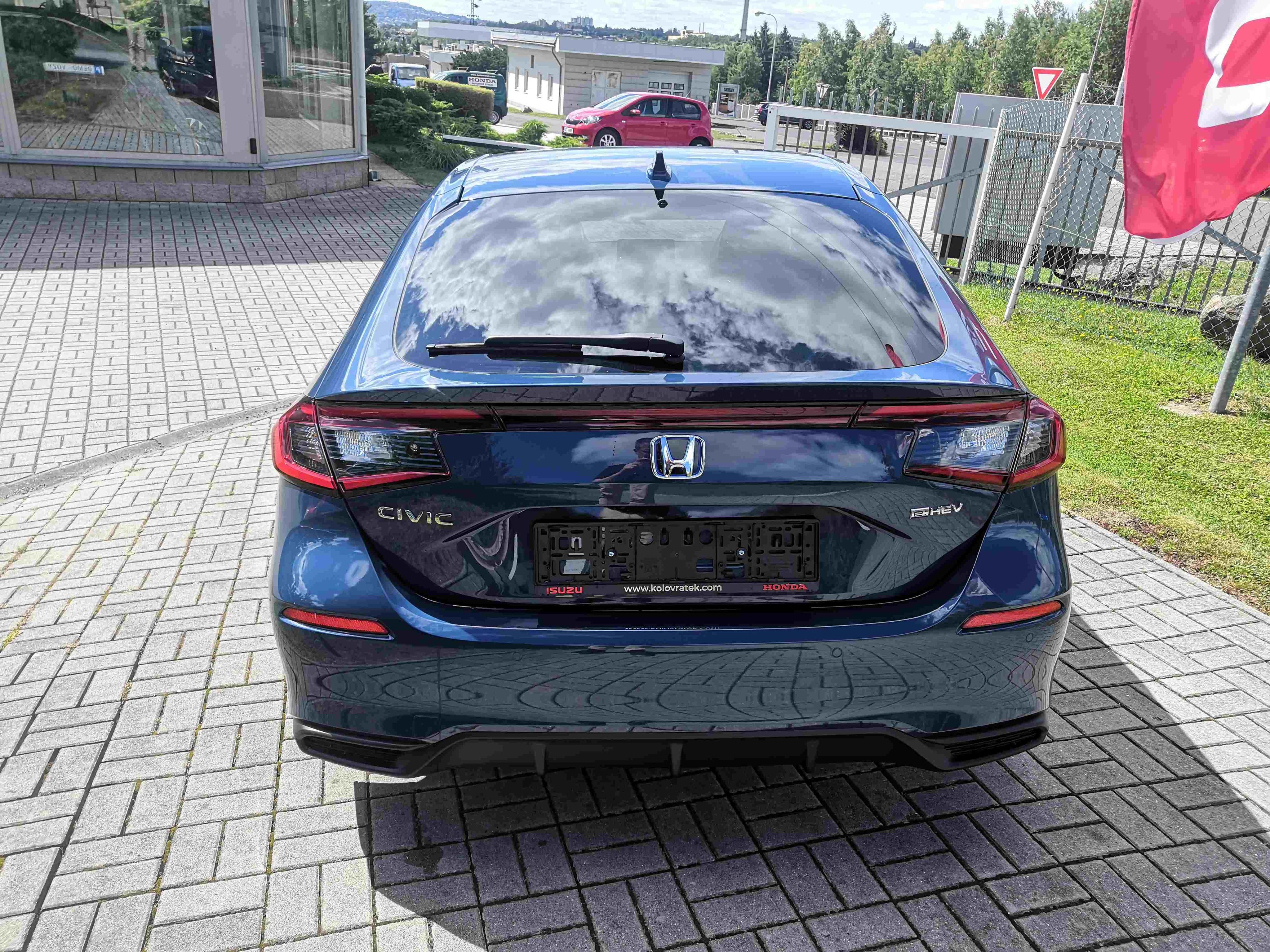 Honda Civic, 2.0 e:HEV Sport - fotka 6
