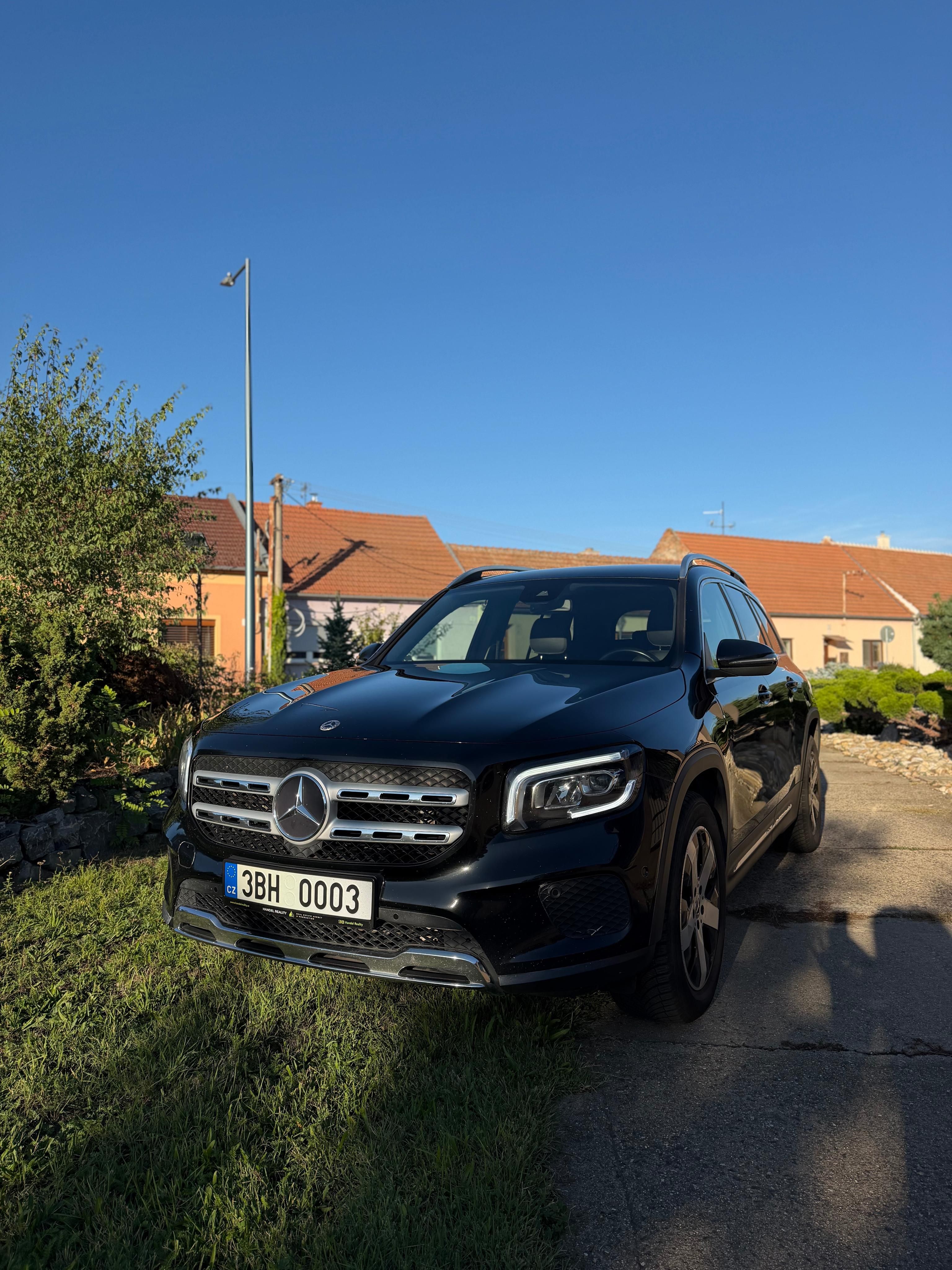 Mercedes-Benz GLB, Mercedes-Benz GLB 200d - fotka 2
