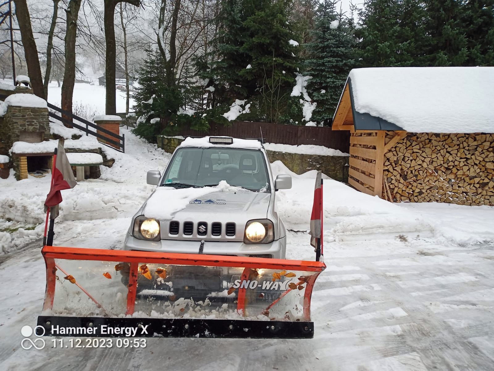 Suzuki Jimny, Suzuki Jimny, 4x4 + Radlice