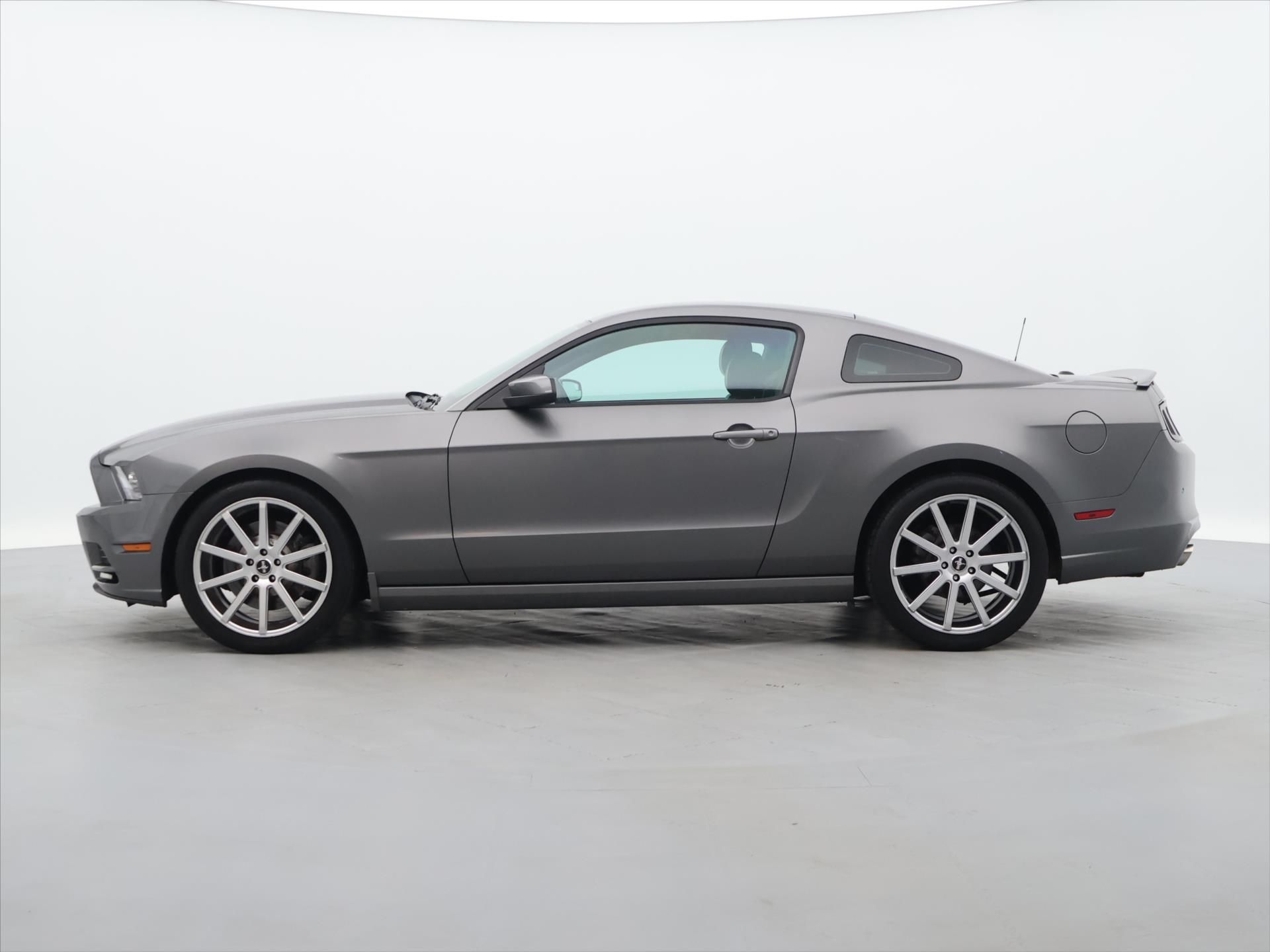 Ford Mustang, 3.7 V6 227kW Aut Xenon Klima - fotka 4