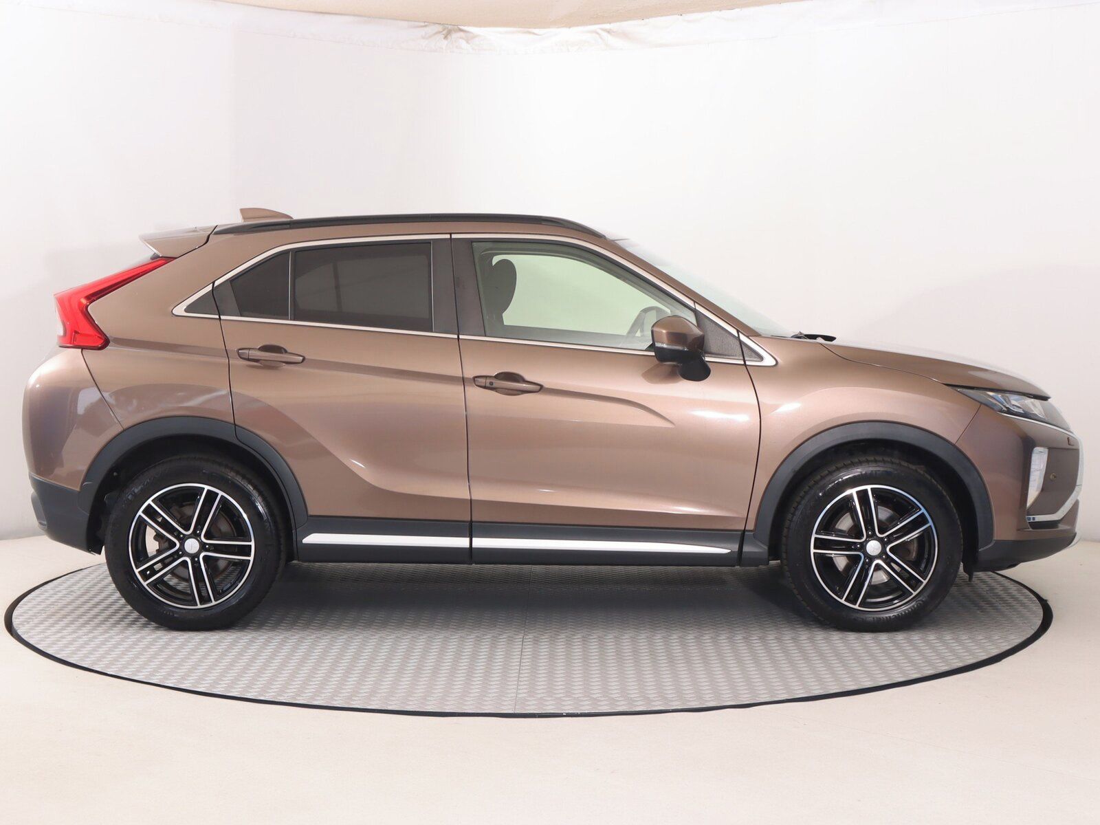 Mitsubishi Eclipse Cross, 1.5 T-MIVEC, Serv.kniha - fotka 6