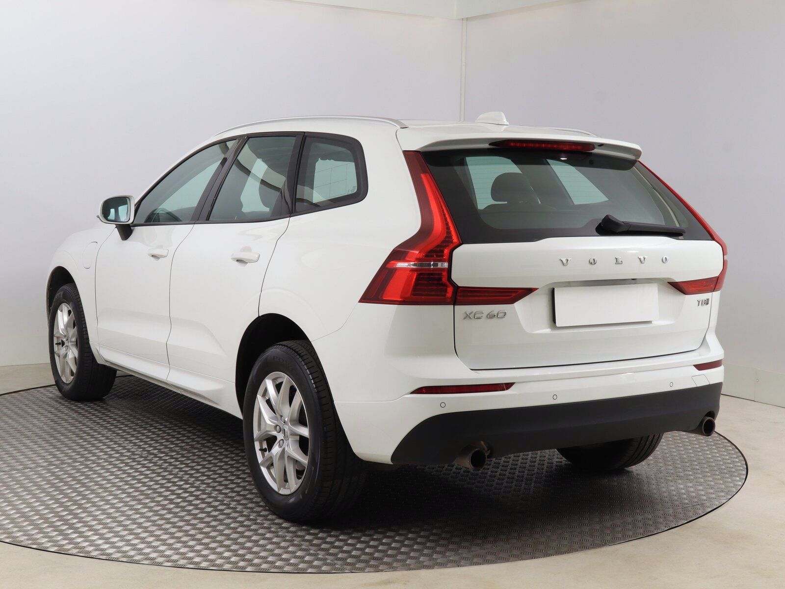 Volvo XC60, T8 Twin Engine, 4X4, Automat - fotka 4