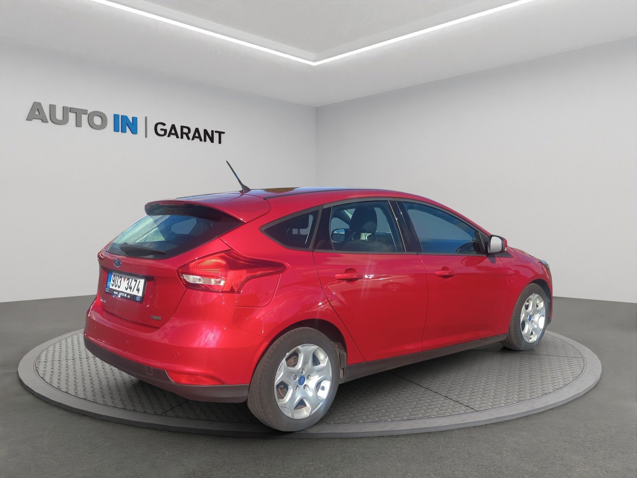 Ford Focus, 1.0 74 kW, 1MAJ,ČR,SERVIS - fotka 6