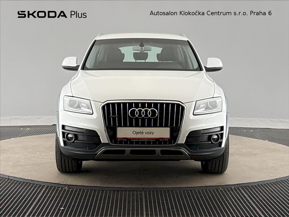 Audi Q5, 2,0TDI/130 kW Quattro AT - fotka 4