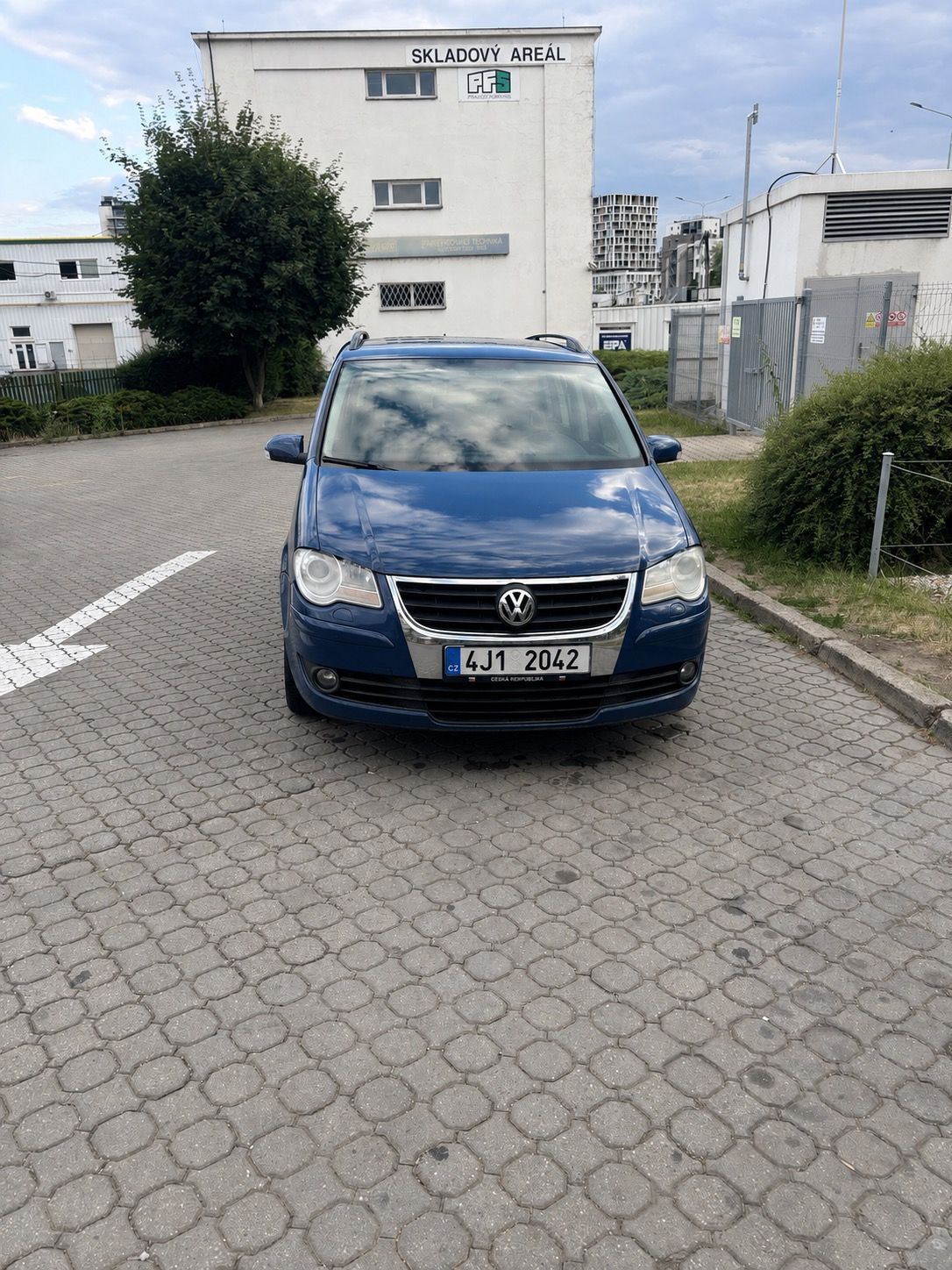 Volkswagen Touran - fotka 3