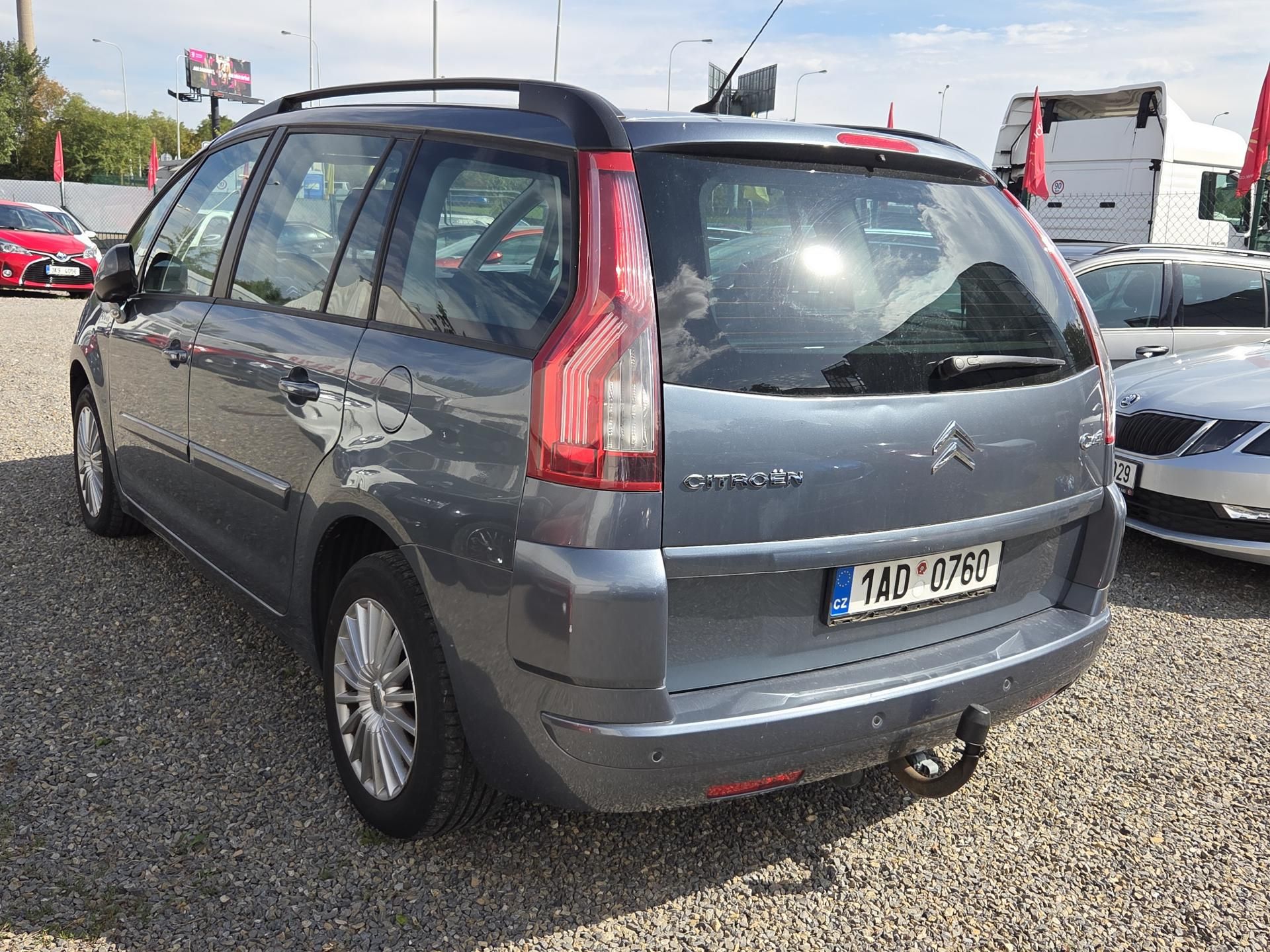 Citroën Grand C4 Picasso, 1,6HDi lze i na splátky VŠEM! - fotka 5