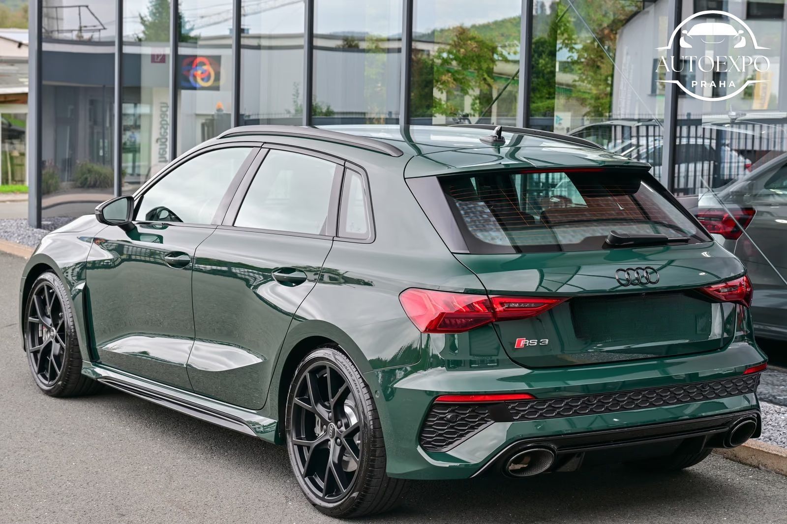 Audi RS3, Sportback 2.5 TFSI Keramik* - fotka 4