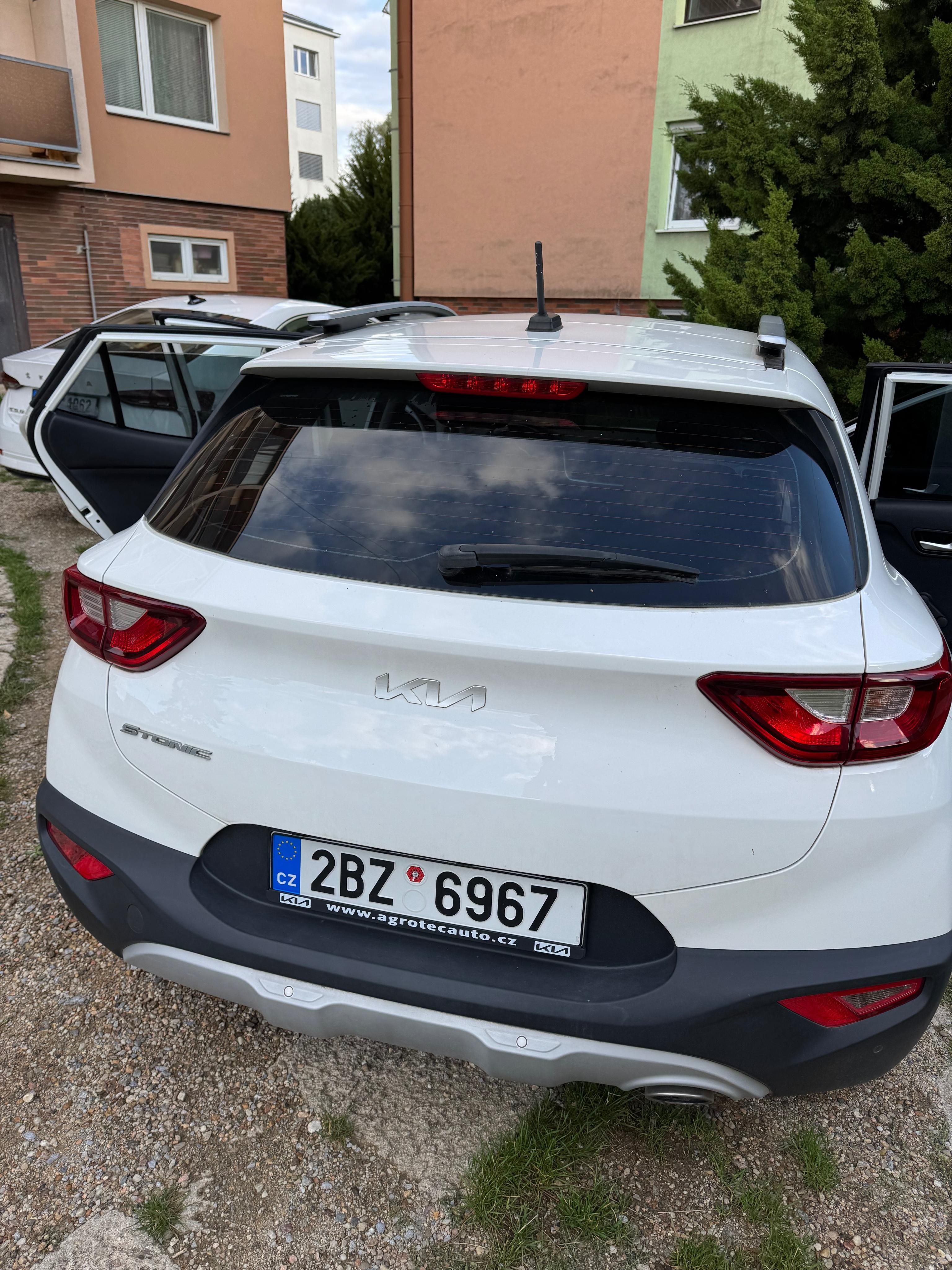 Kia Stonic - fotka 2