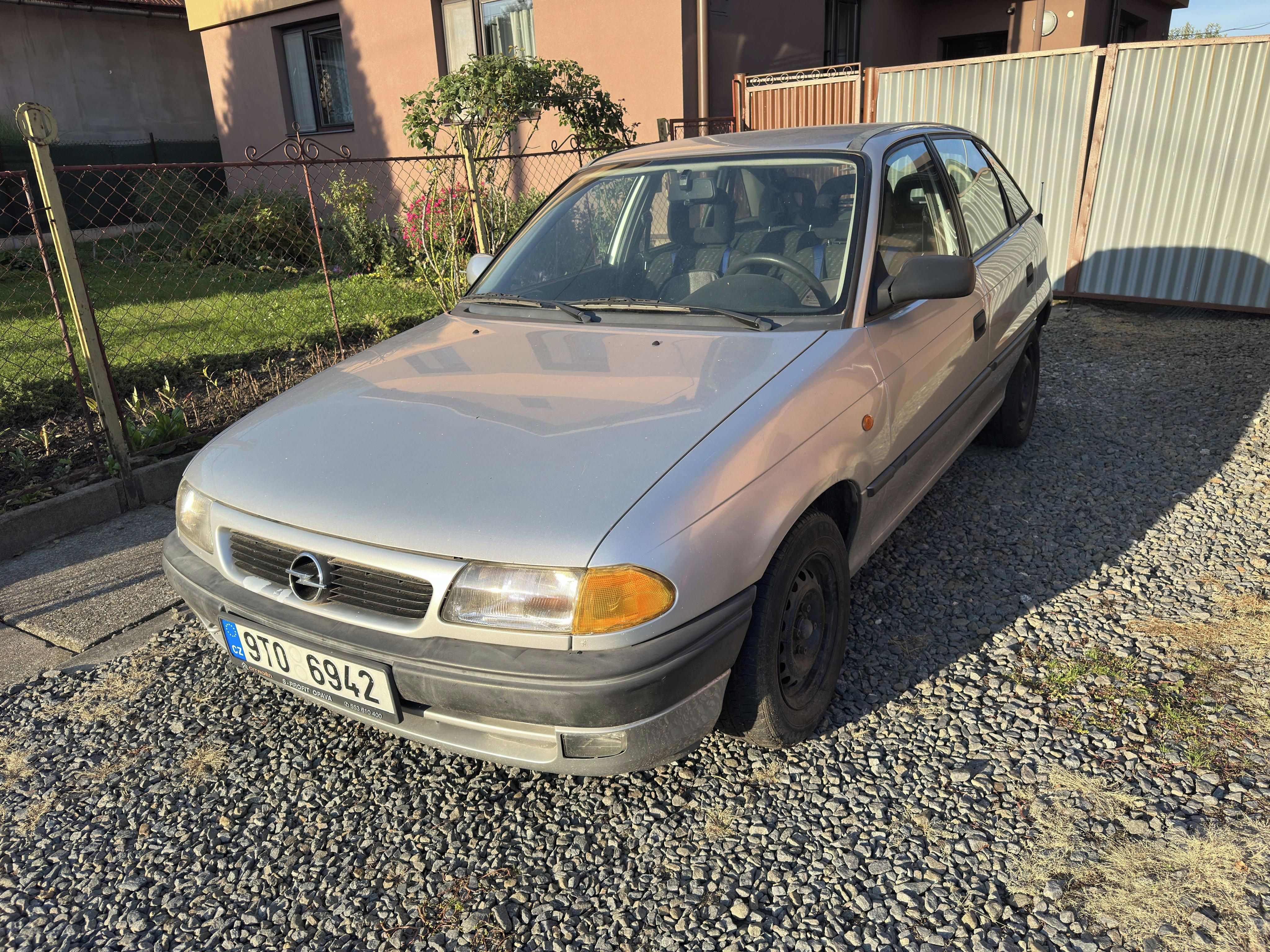Opel Astra, Na servis nebo díly