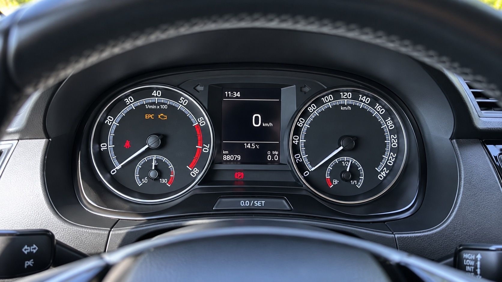 Škoda Fabia, 1.0 TSI 70 kW Ambiente - fotka 6