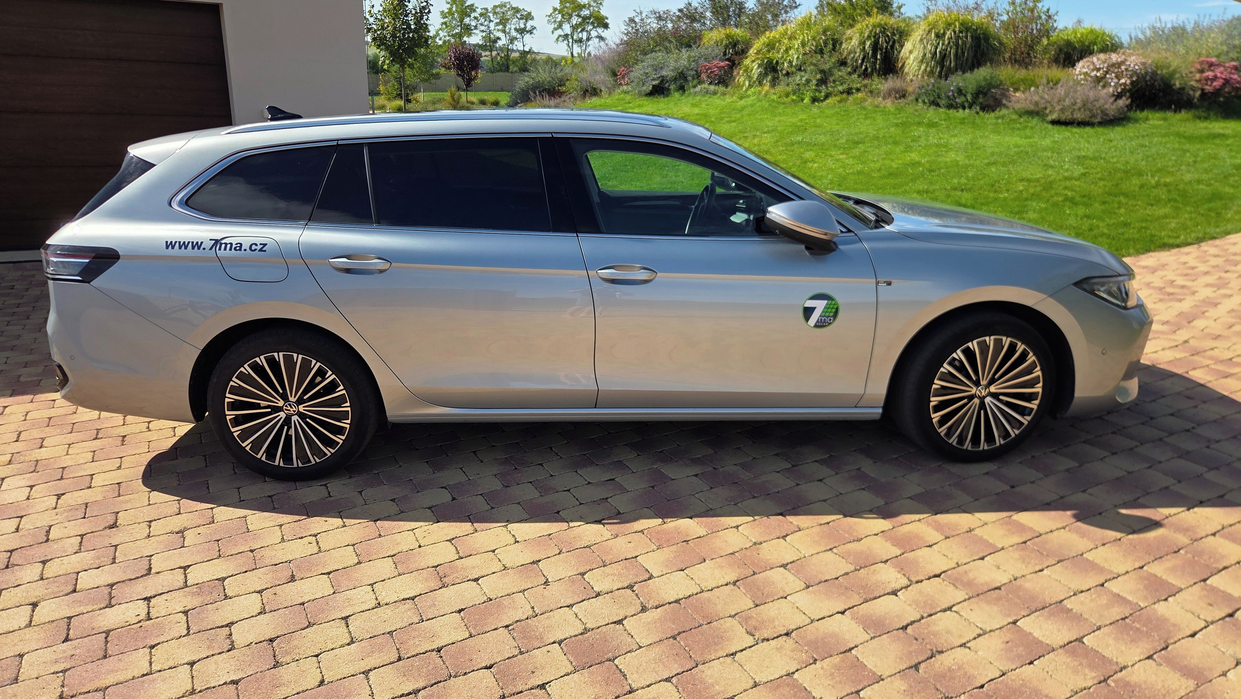 Volkswagen Passat, VW Passat Variant 2.0 TDI DSG - fotka 2