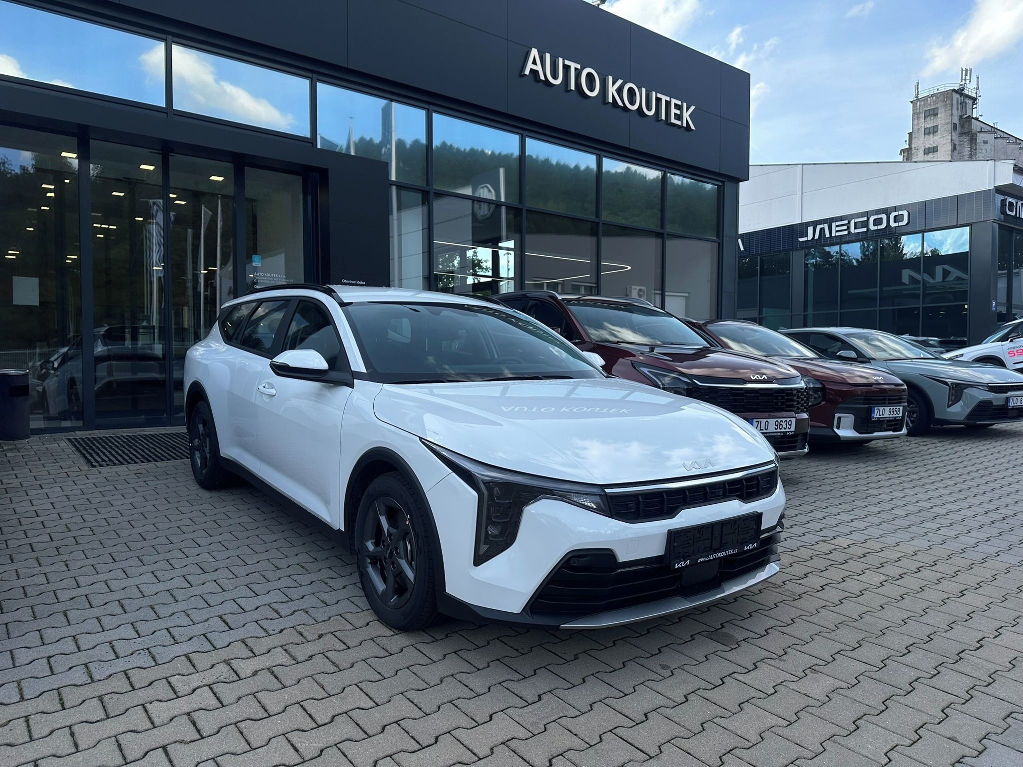 Kia K4, 1.0 T-GDi 7DCT 4X2 SPIN - fotka 3
