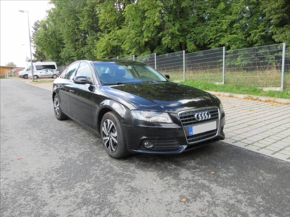 Audi A4, 1,8 TFSi 88Kw, Xenon, VADA MOT - fotka 4