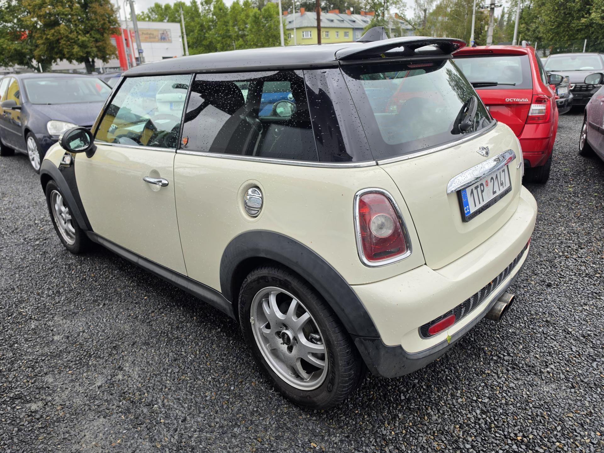 Mini Cooper S, 1.6 128Kw Xenon Harman - fotka 3