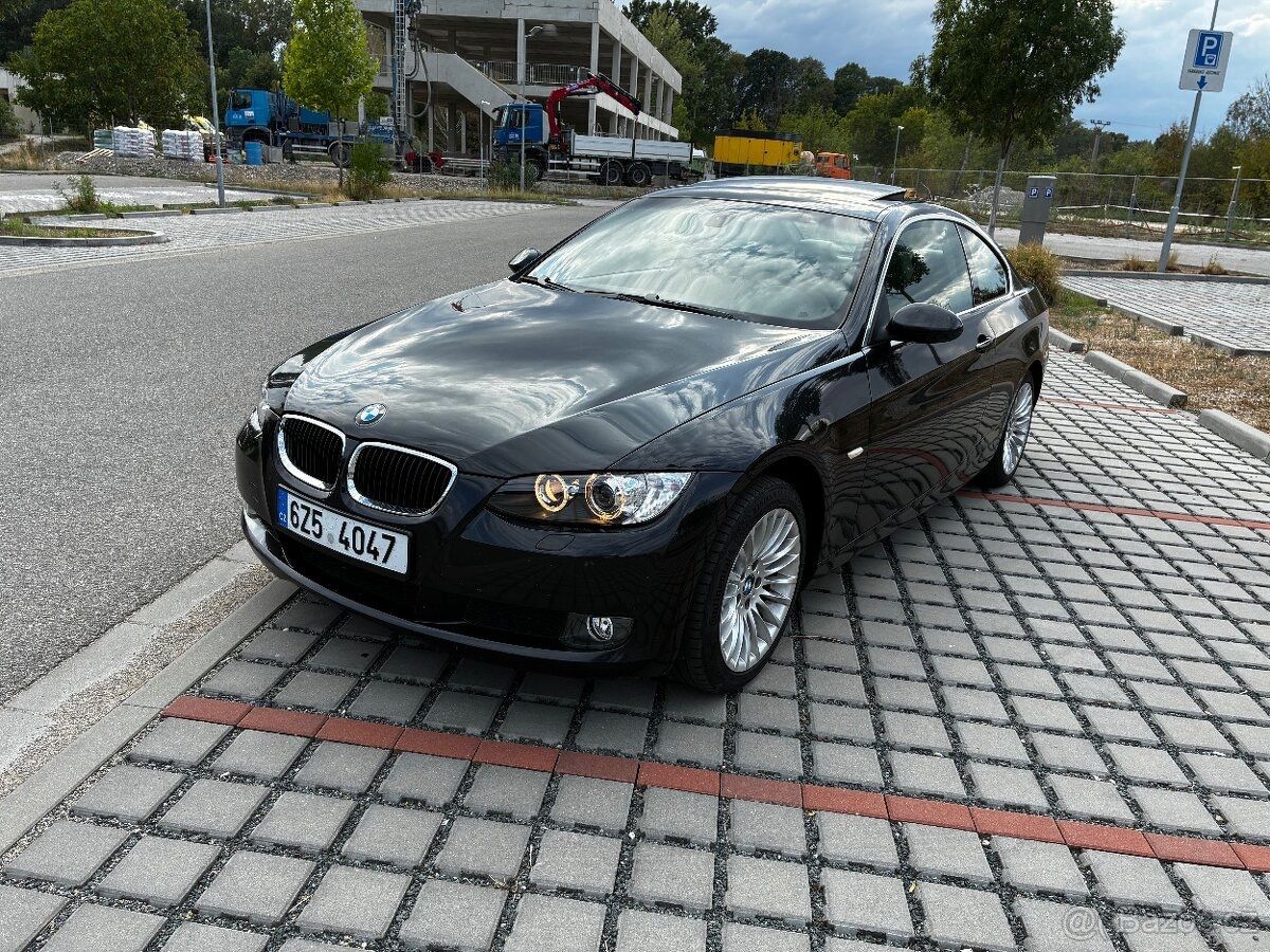 BMW Řada 3, BMW E92 325i - fotka 2