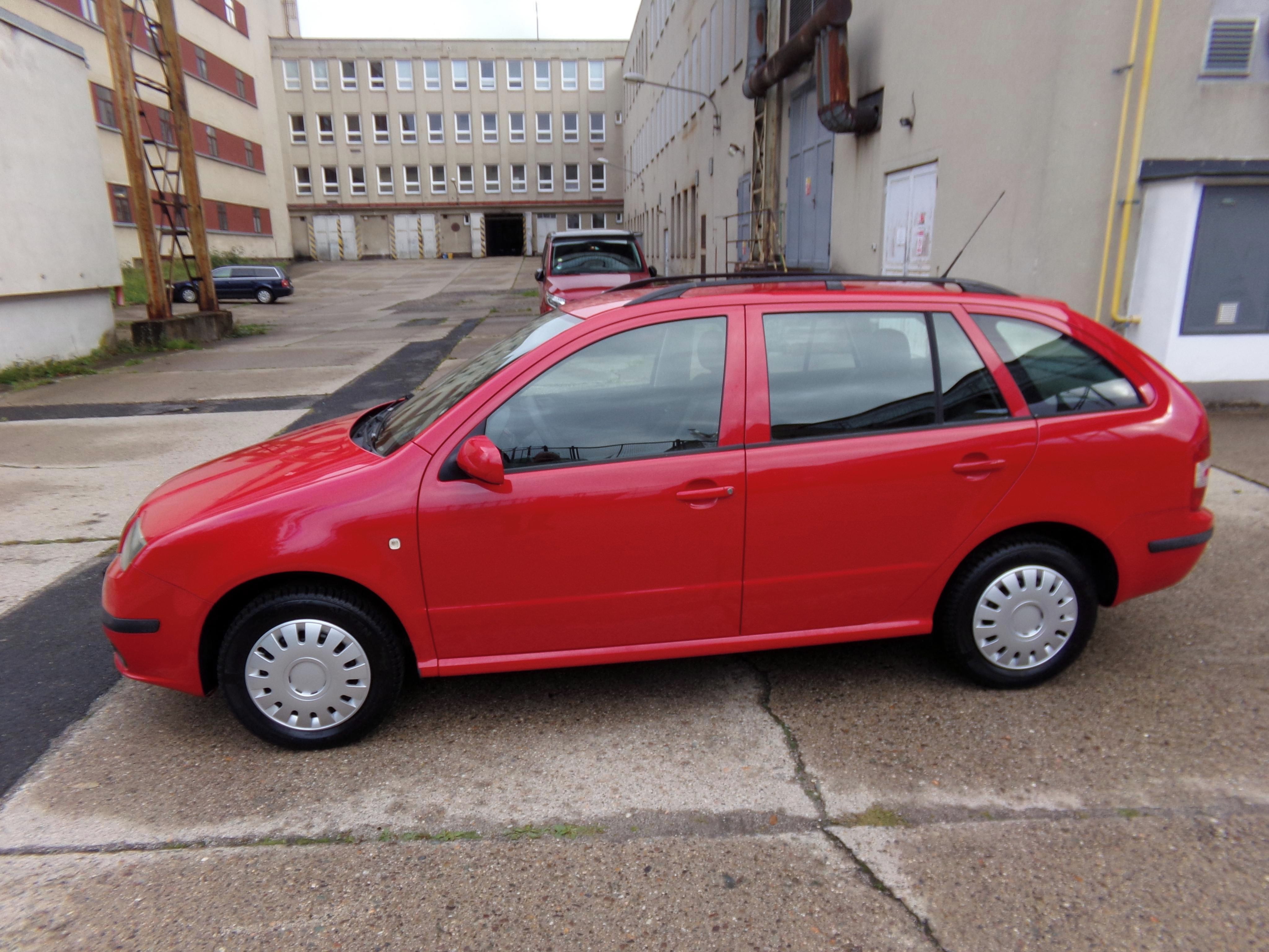 Škoda Fabia, 1.4 16V FAMILY - fotka 2