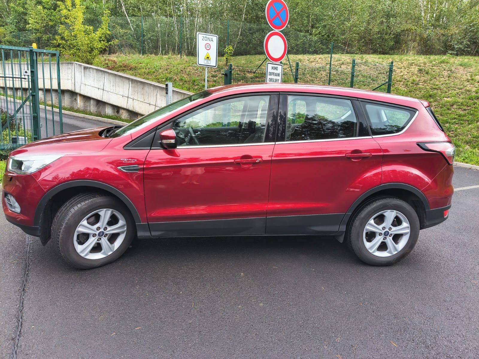 Ford Kuga, FORD KUGA, celoročně garážován - fotka 4