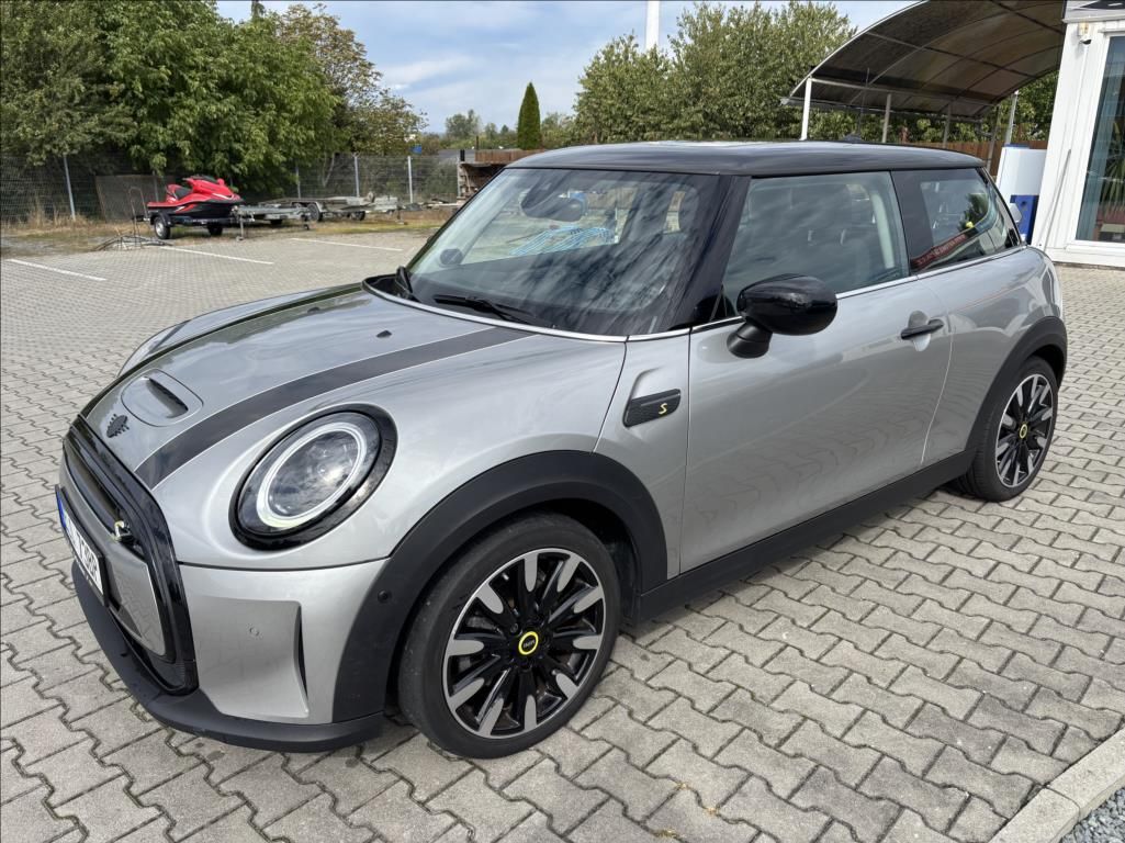 Mini Cooper, SE 33KW ČR,SERVIS,ZÁRUKA
