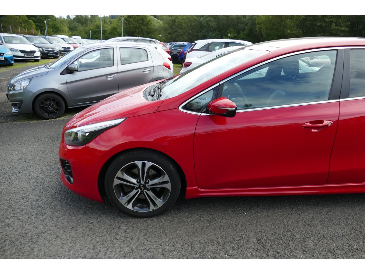 Kia Cee´d, 1,6CRDI 100KW GT-LINE - fotka 4