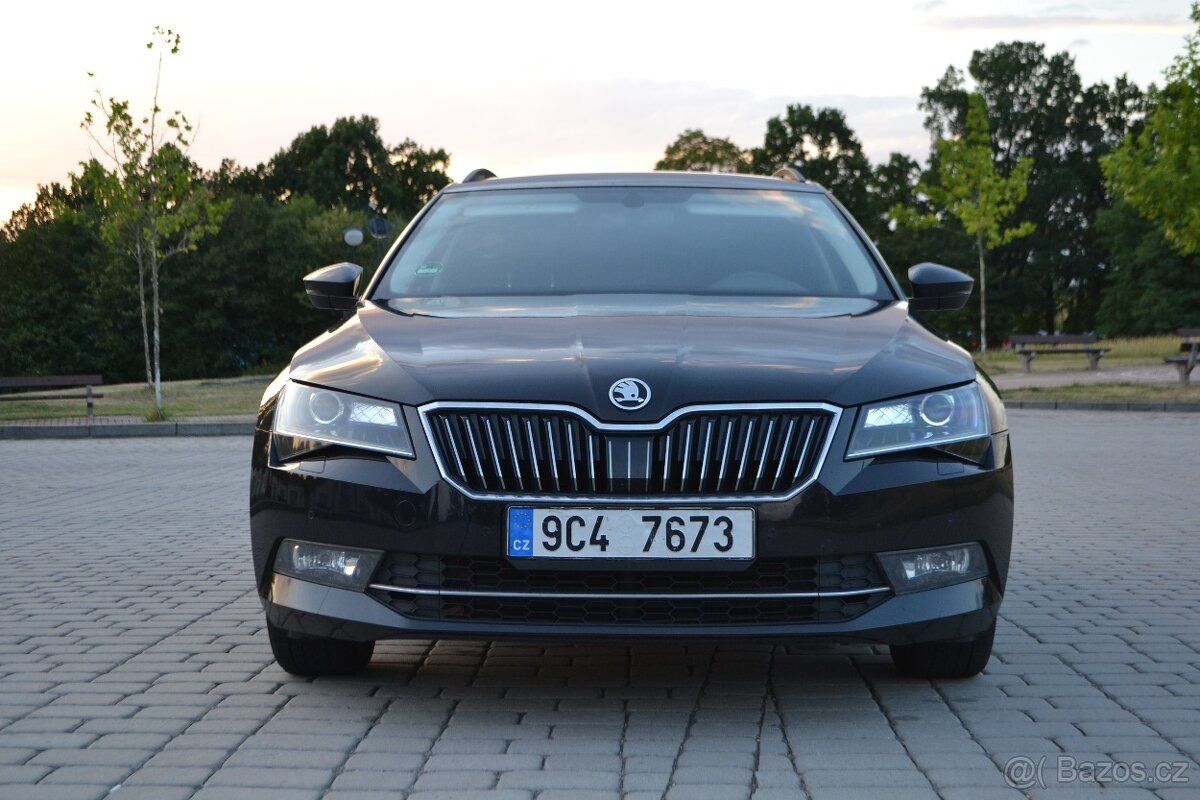 Škoda Superb - fotka 5