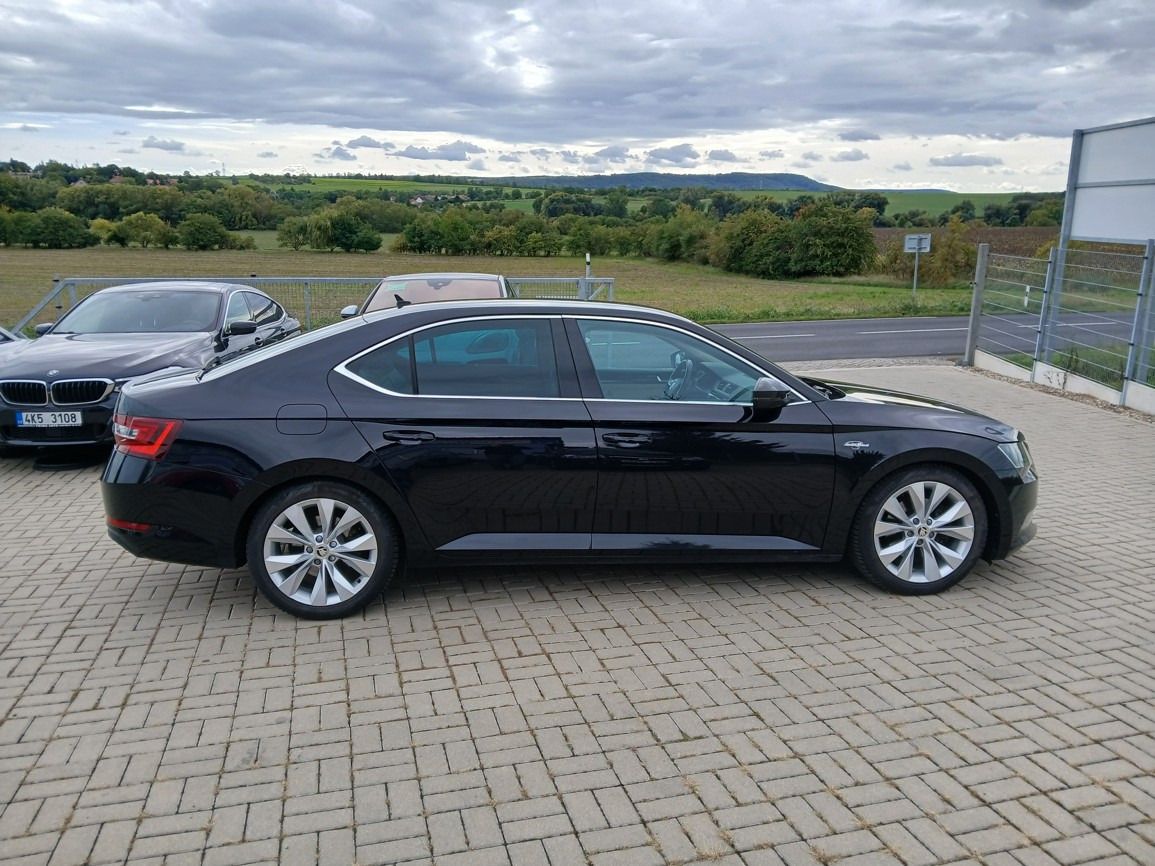 Škoda Superb, 2,0 TDI 4x4 Laurin & Klement - fotka 6