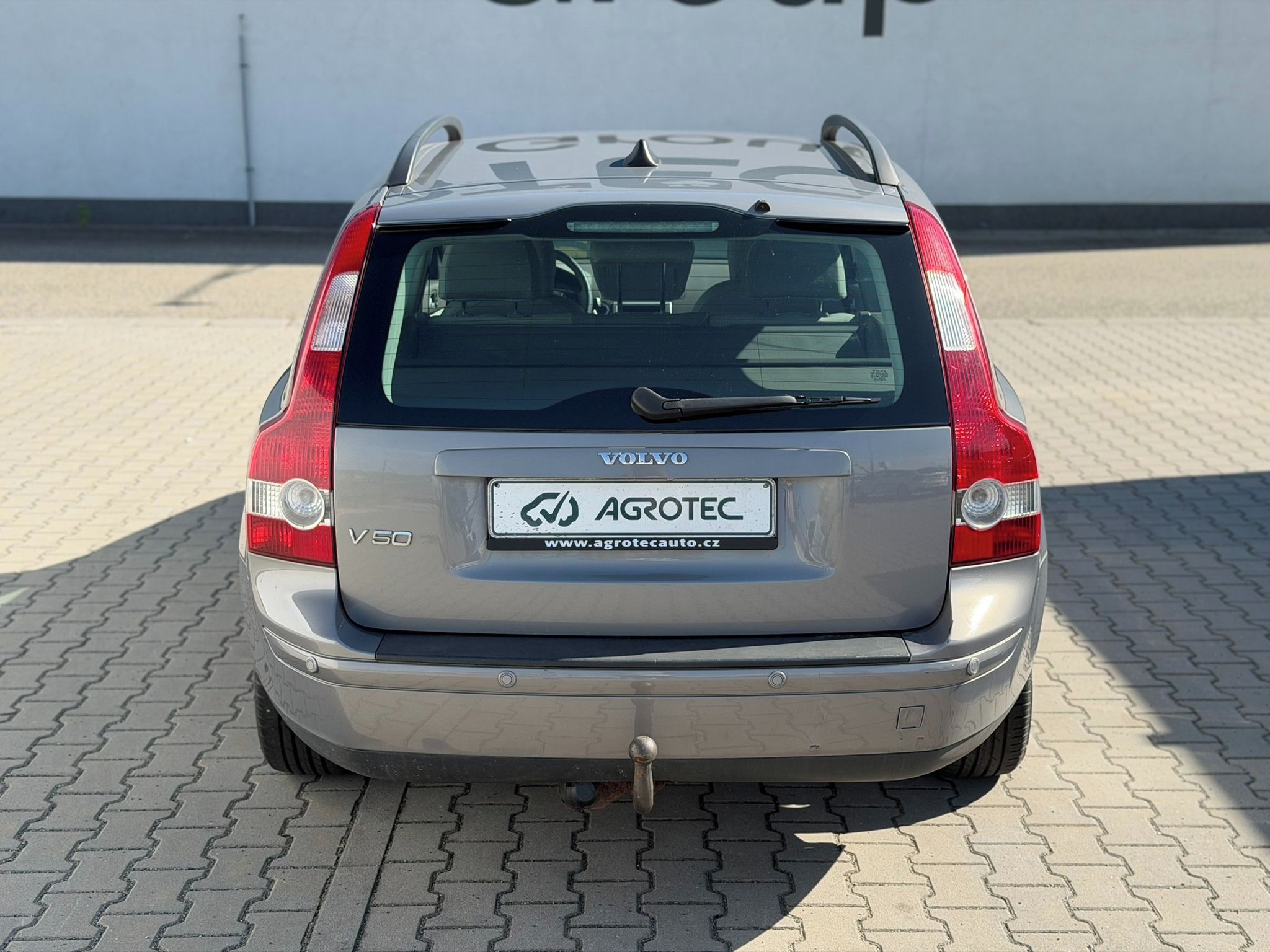 Volvo V50, 1.6D 80 kW Combi - fotka 6