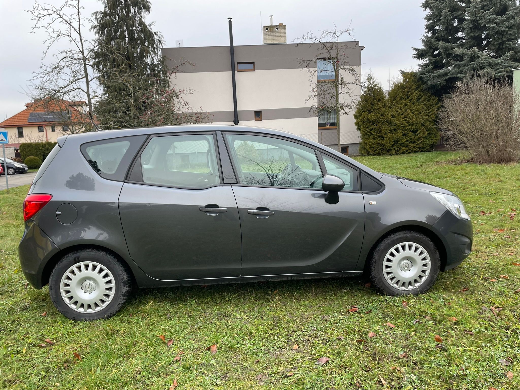 Opel Meriva, 1.4T, tažné zařízení - fotka 2