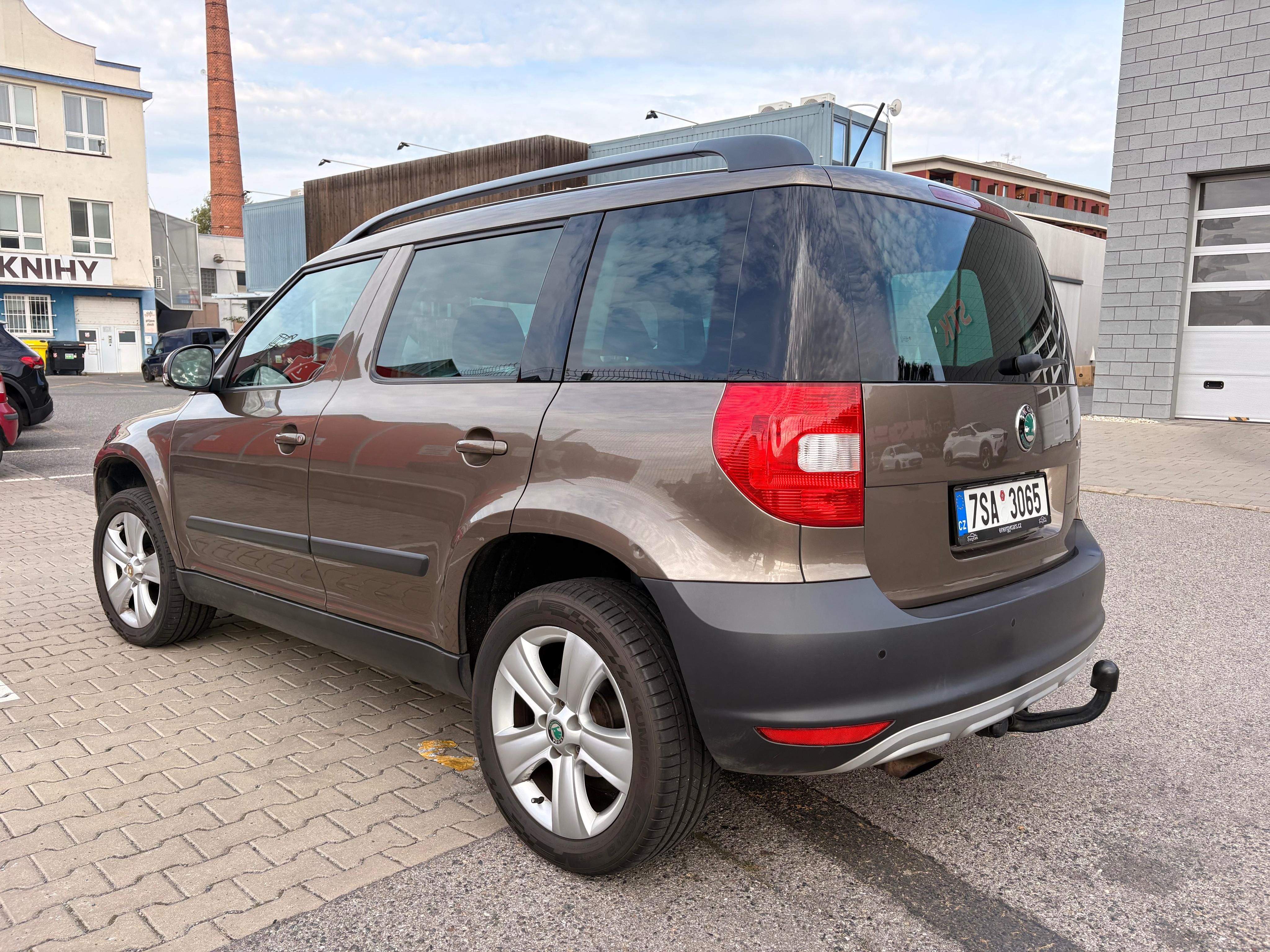 Škoda Yeti, Panorama, tažné, xenony, TOP! - fotka 3