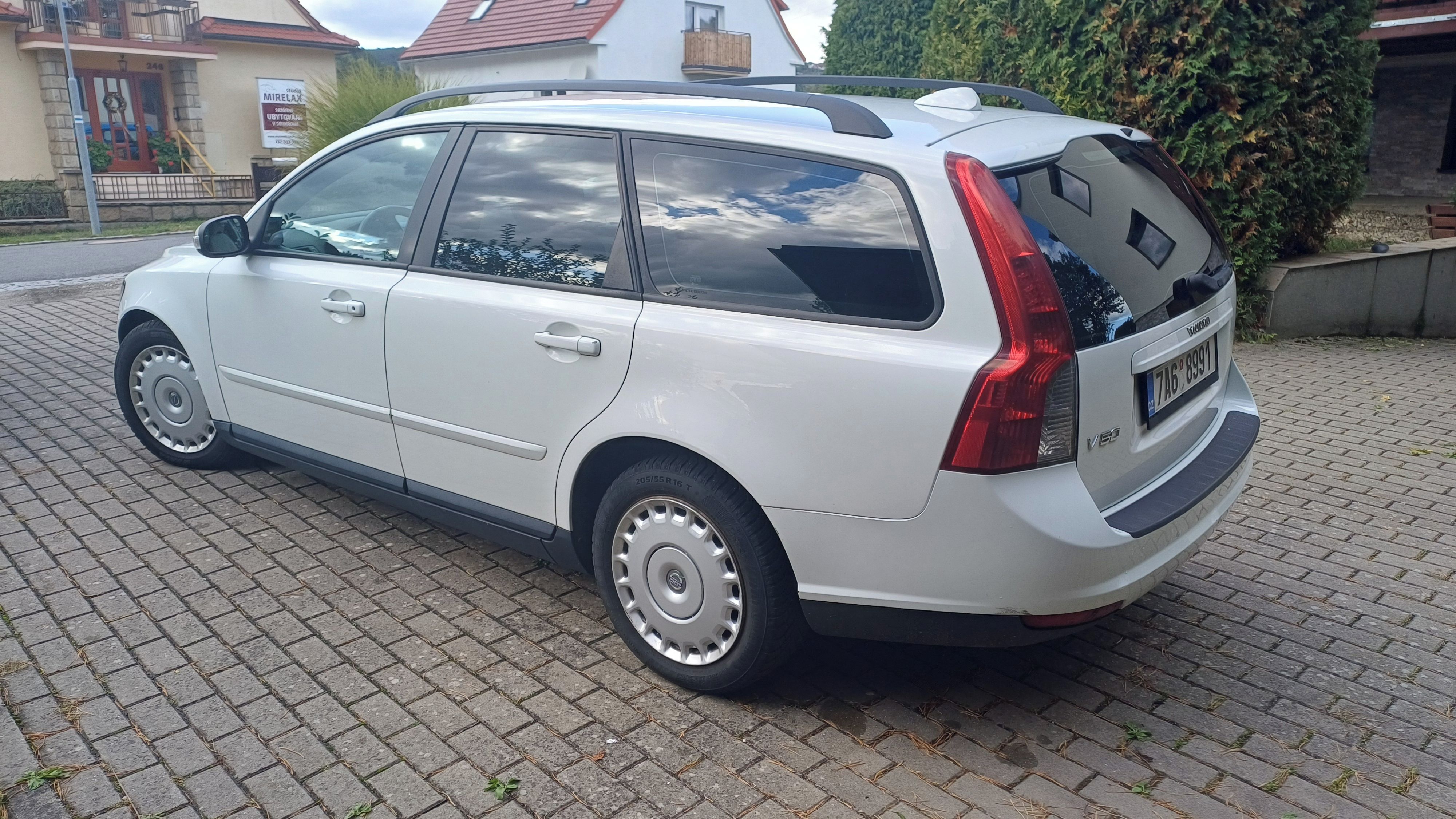 Volvo V50, 2,0 D - fotka 2