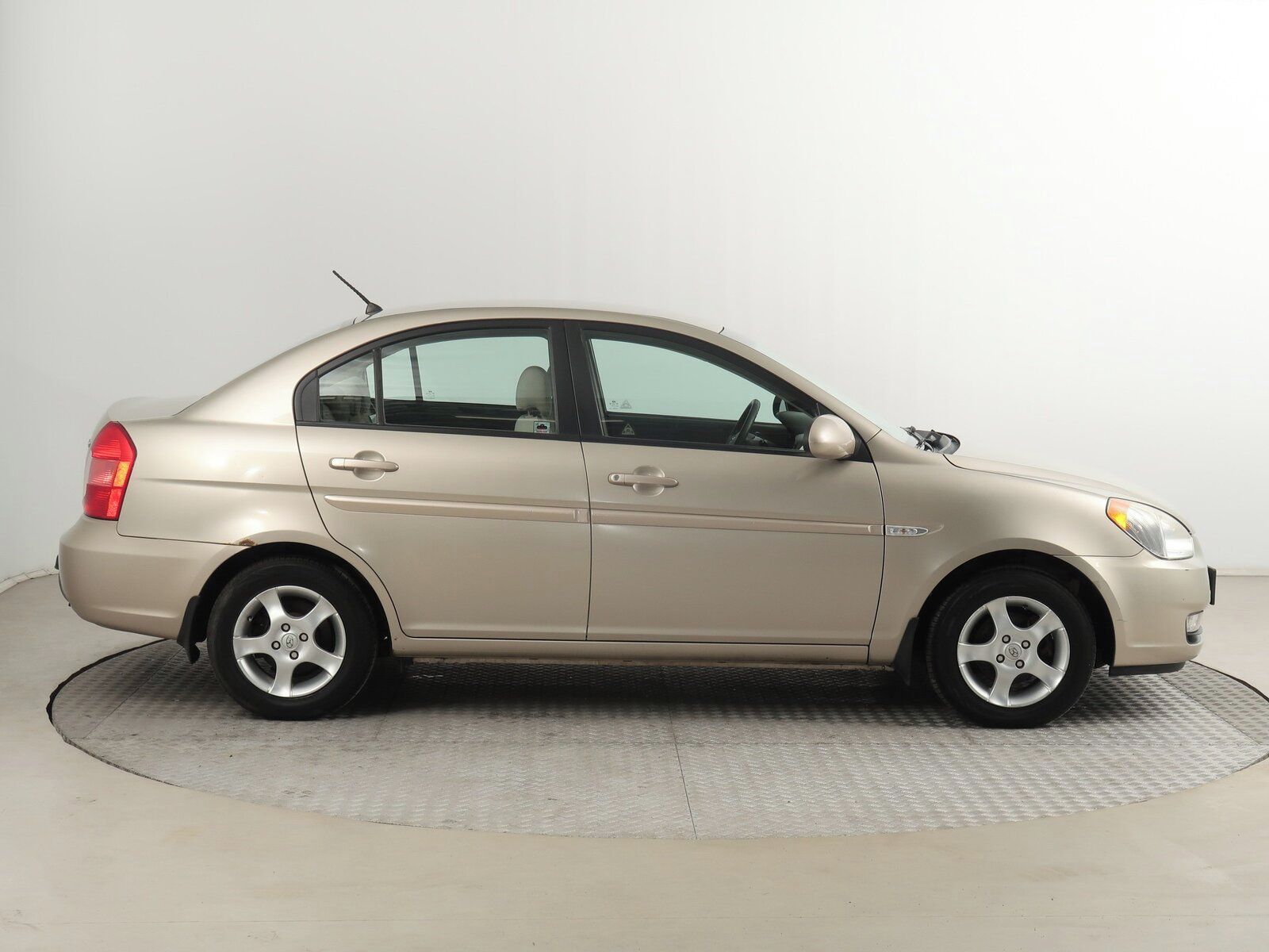 Hyundai Accent, 1.5 CRDi, ČR,1.maj, Tažné - fotka 6