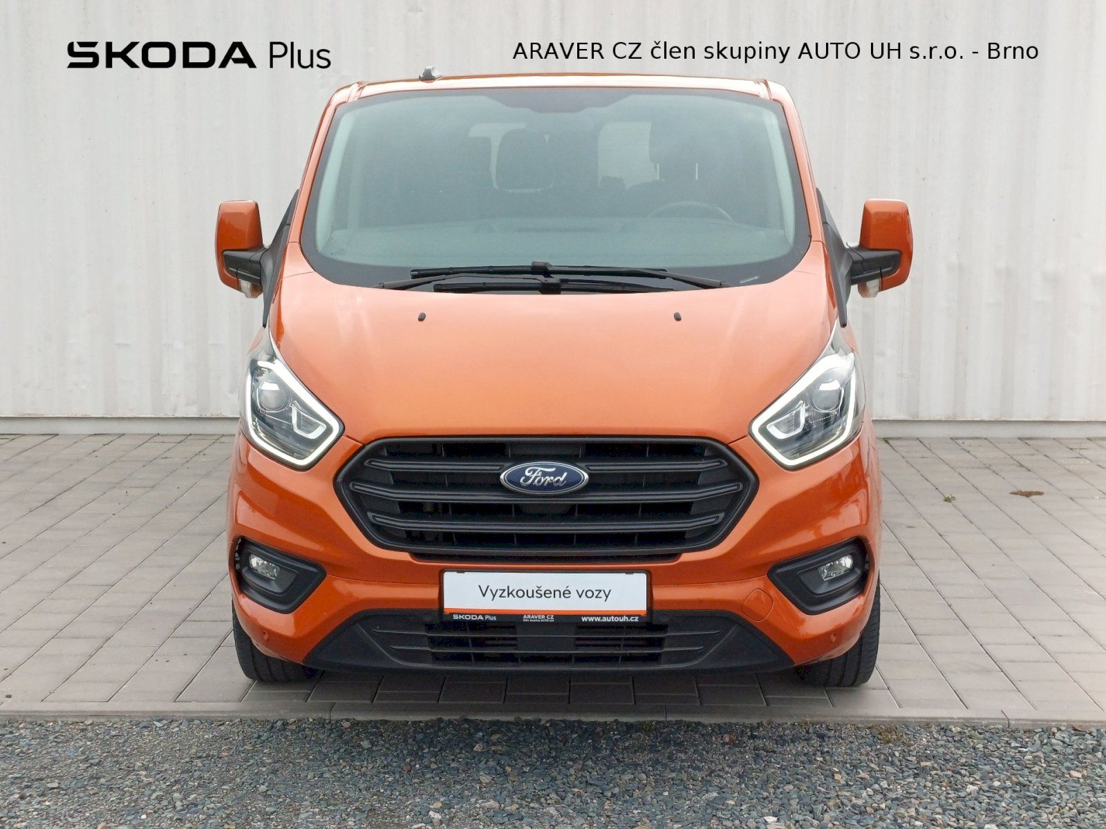 Ford Transit Custom, 2.0 EcoBlue 77Kw, L2, 9 míst - fotka 4