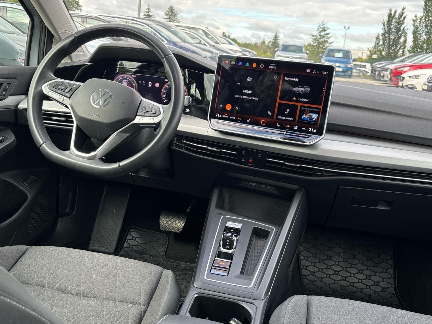 Volkswagen Golf, 1.5 eTSi / 85 kW Life DSG - fotka 5
