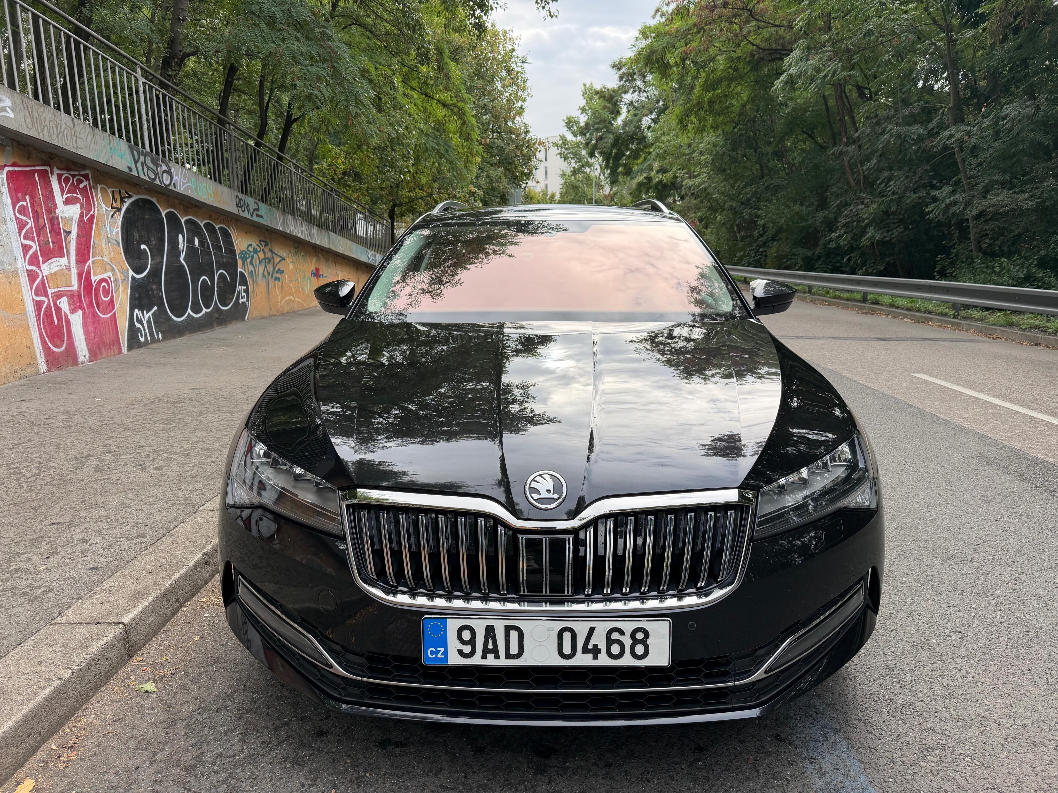 Škoda Superb, 2.0TDI DSG VÝBAVA JAKO L&K DPH