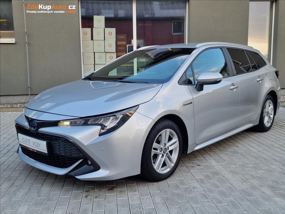Toyota Corolla, 1.8 Hybrid Comfort,ČR ,1.Maj.
