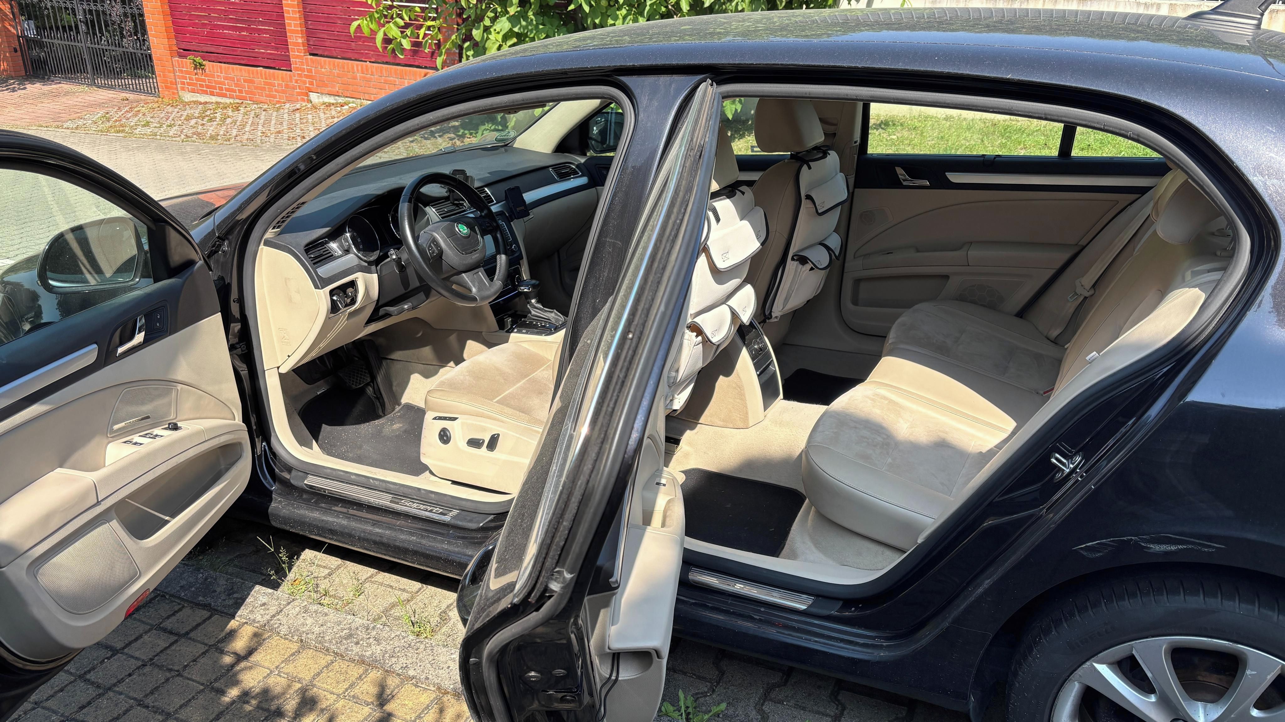 Škoda Superb, Superb II Elegance 2.0 TDI CR - fotka 3