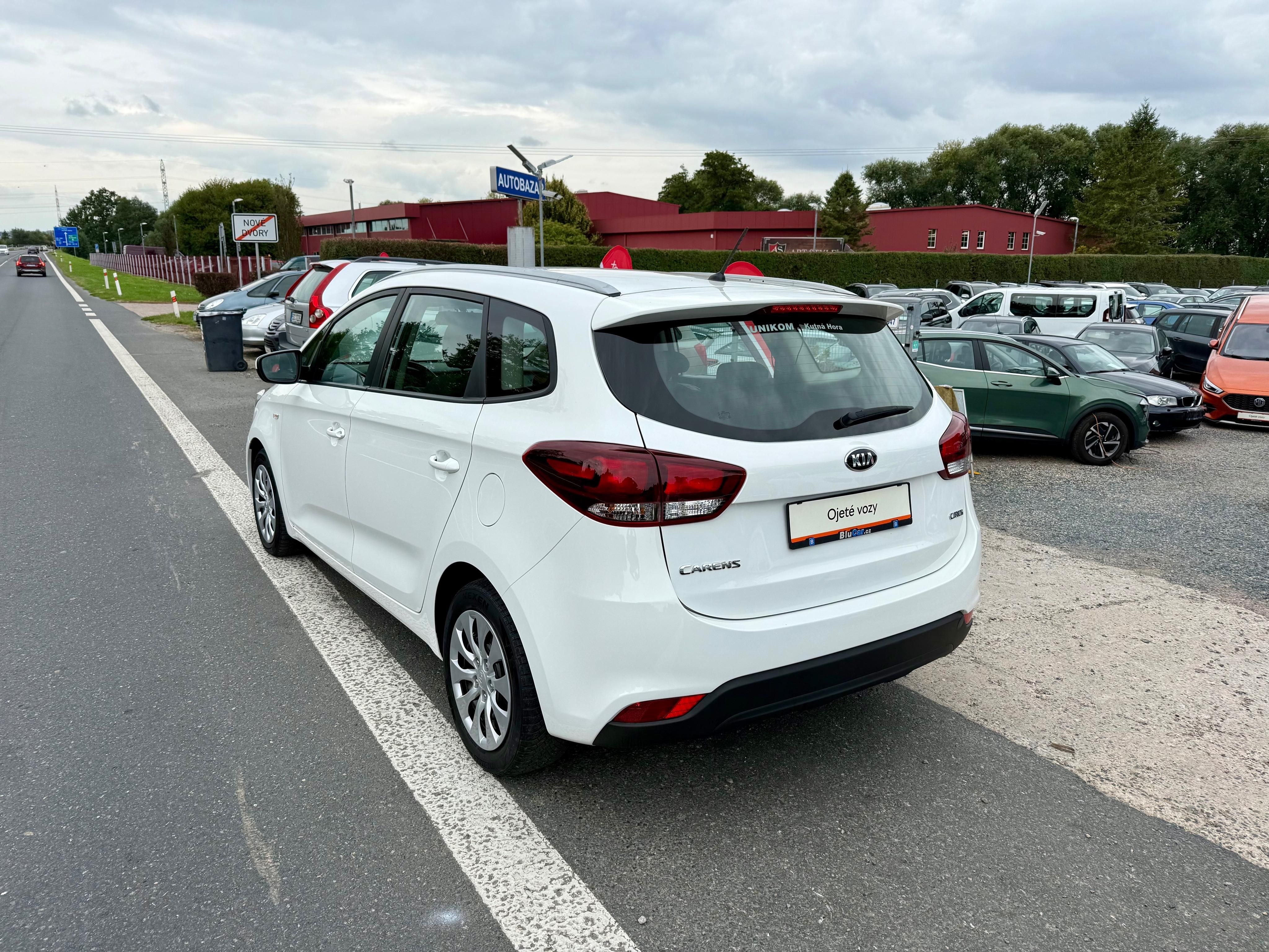 Kia Carens, 1.7CRDi 85kW 1.majitel ČR - fotka 3
