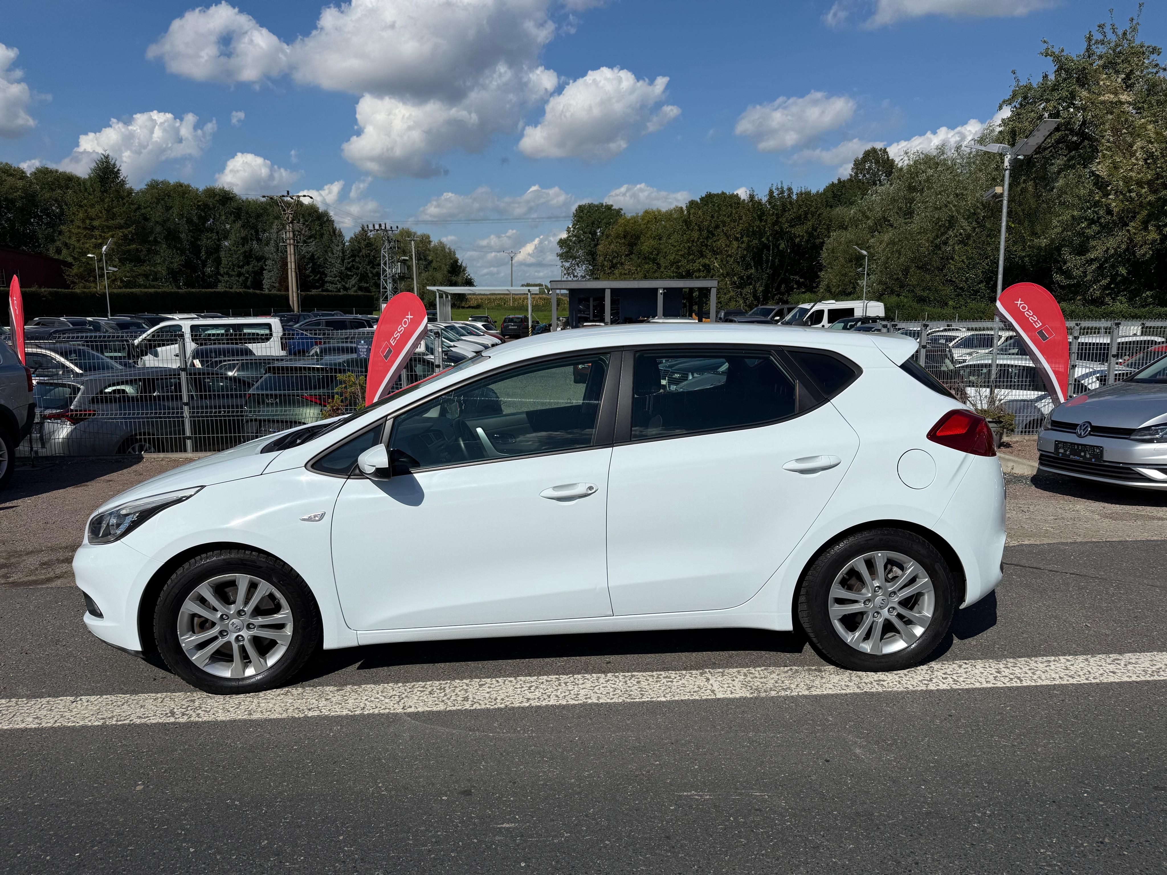 Kia Cee´d, 1.4 CVVT ČR - fotka 2