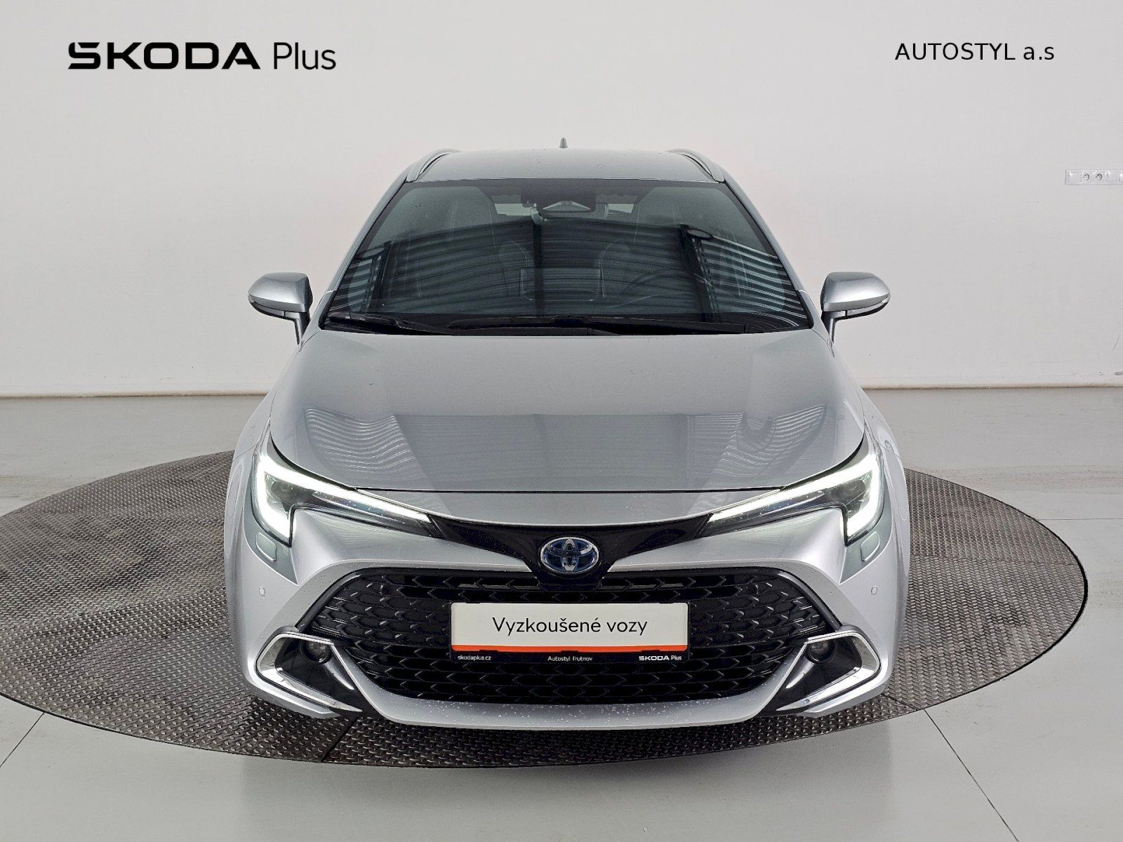 Toyota Corolla, TS 1.8HEV 140k Style - fotka 4
