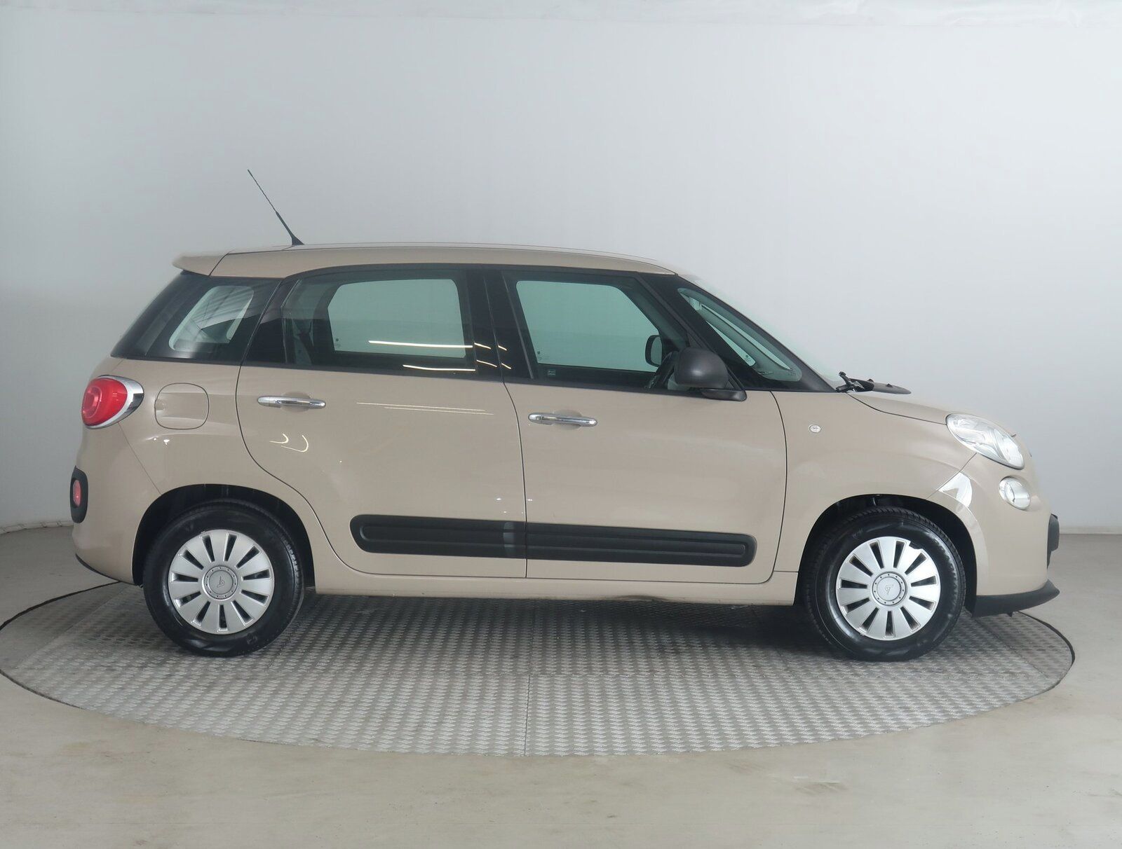 Fiat 500L, 1.4 16V - fotka 6