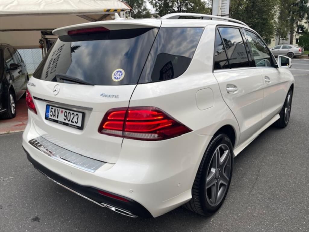 Mercedes-Benz GLE, 3,0 350d V6 4MATIC AMG PAKET - fotka 5