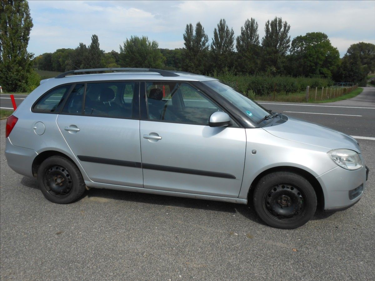 Škoda Fabia, 1,9 TDI 77 kW KLIMA Historie - fotka 6