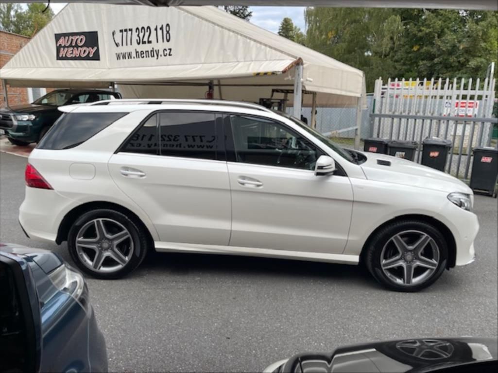 Mercedes-Benz GLE, 3,0 350d V6 4MATIC AMG PAKET - fotka 4