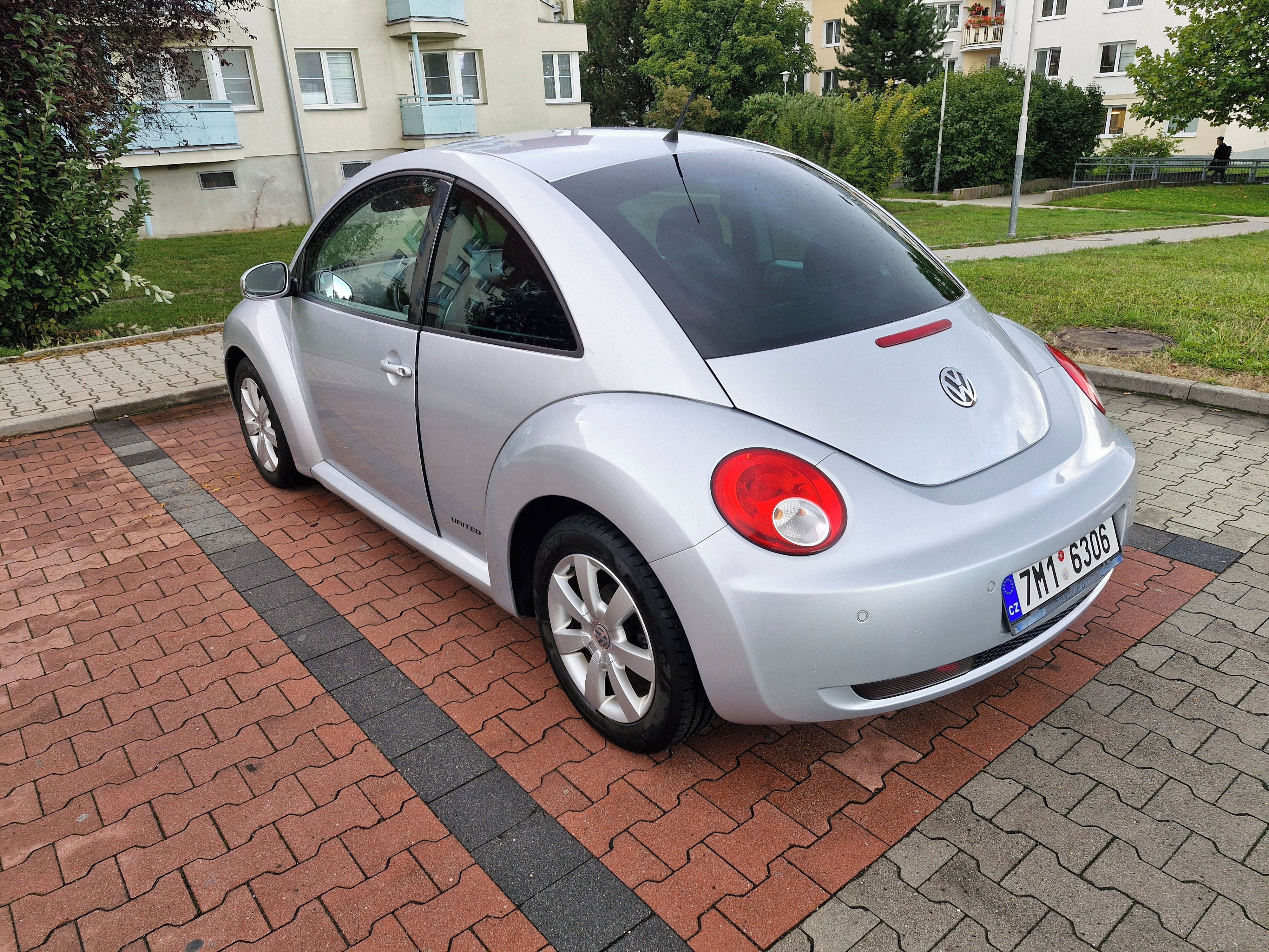 Volkswagen New Beetle, 1,6, servisovaný, udržovaný - fotka 2