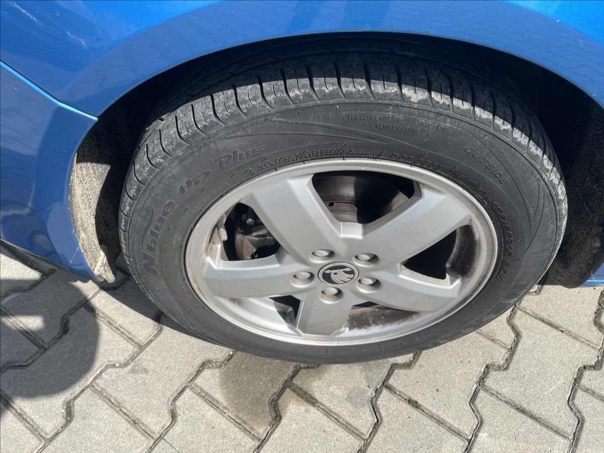 Škoda Roomster, 1,2 HTP 51 kW ČR KLIMA TZ NOVÁ - fotka 6