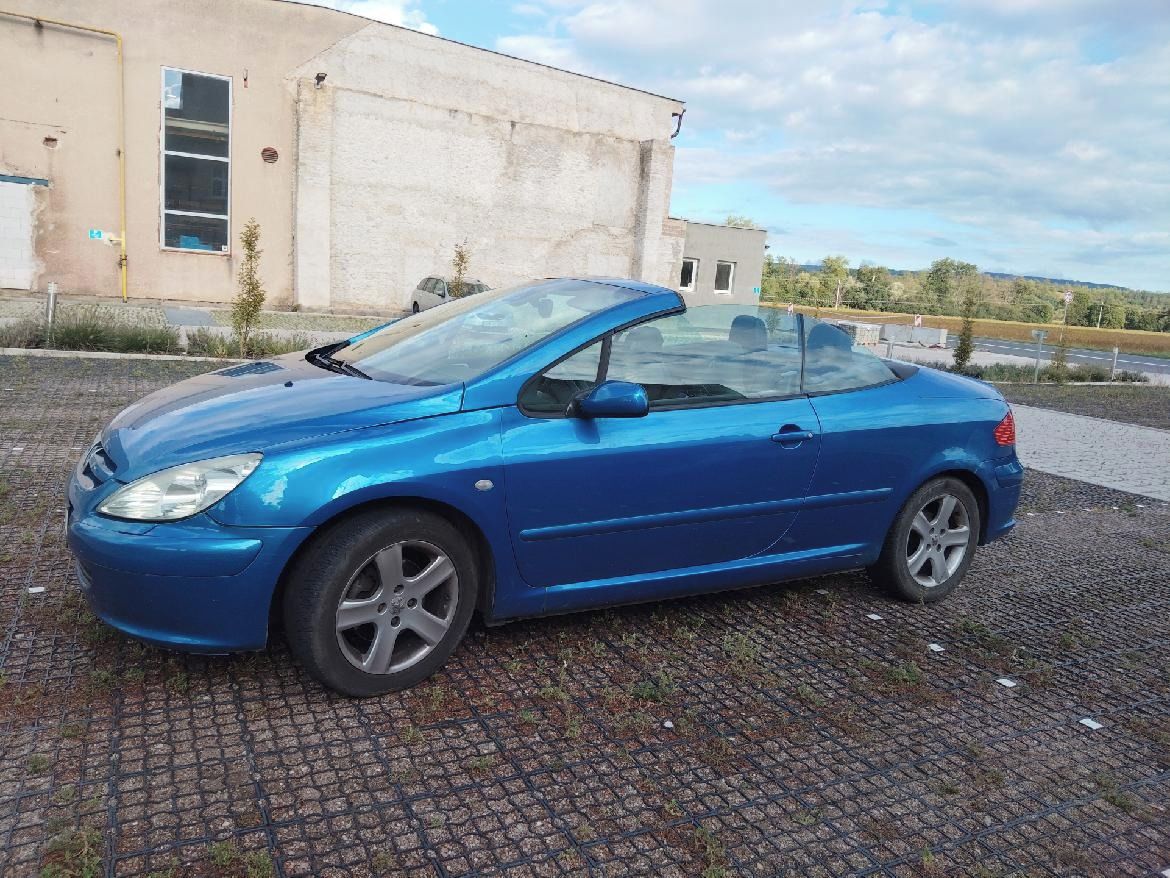 Peugeot 307, Peugeot 307 CC 2,0 - fotka 2